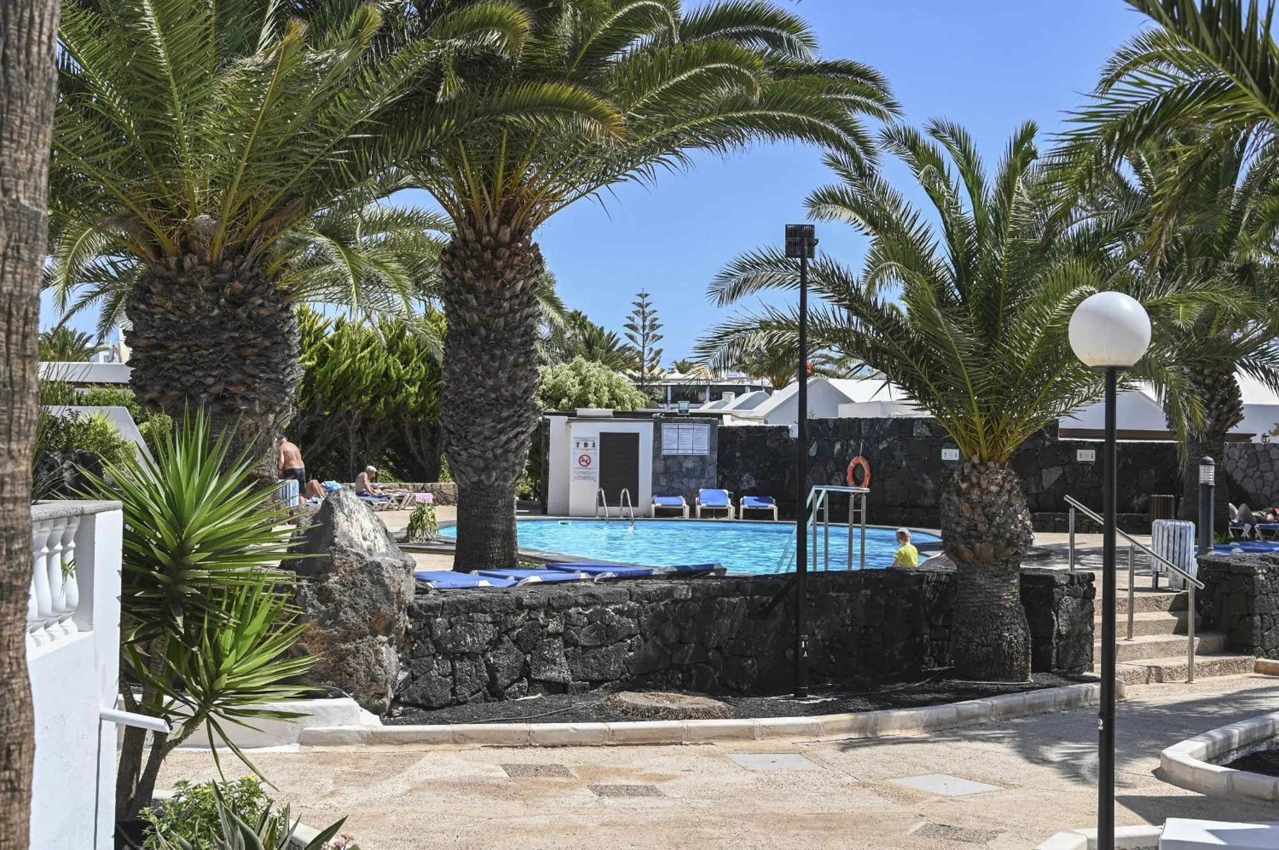 Swimming pool in CASA BASTIAN 24