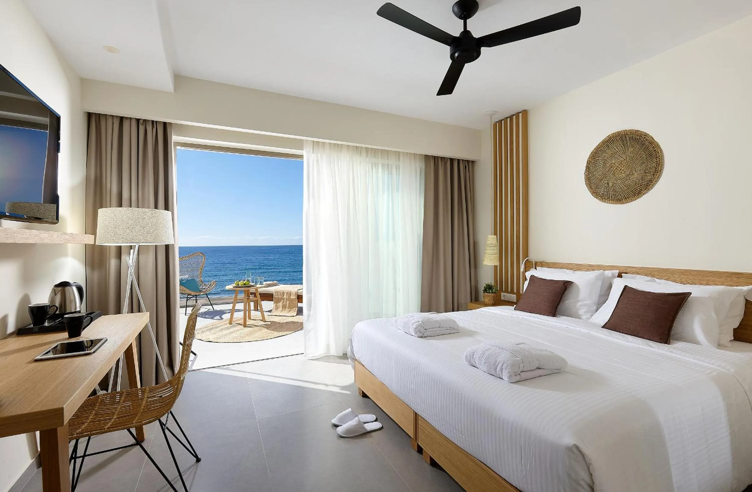 View (from property/room), Bed in Enorme Santanna Beach