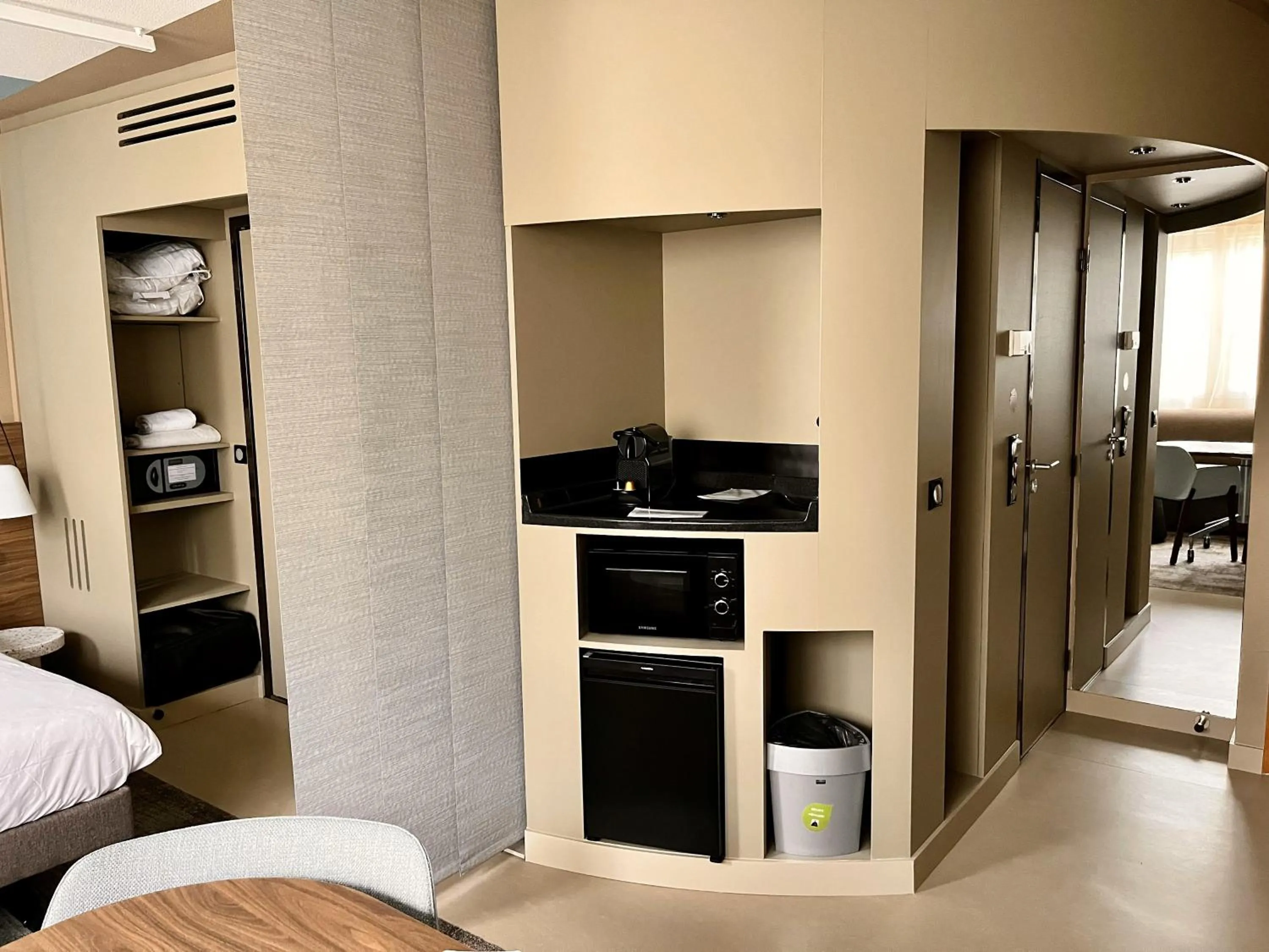 Kitchen or kitchenette in Novotel Suites Clermont Ferrand Polydome