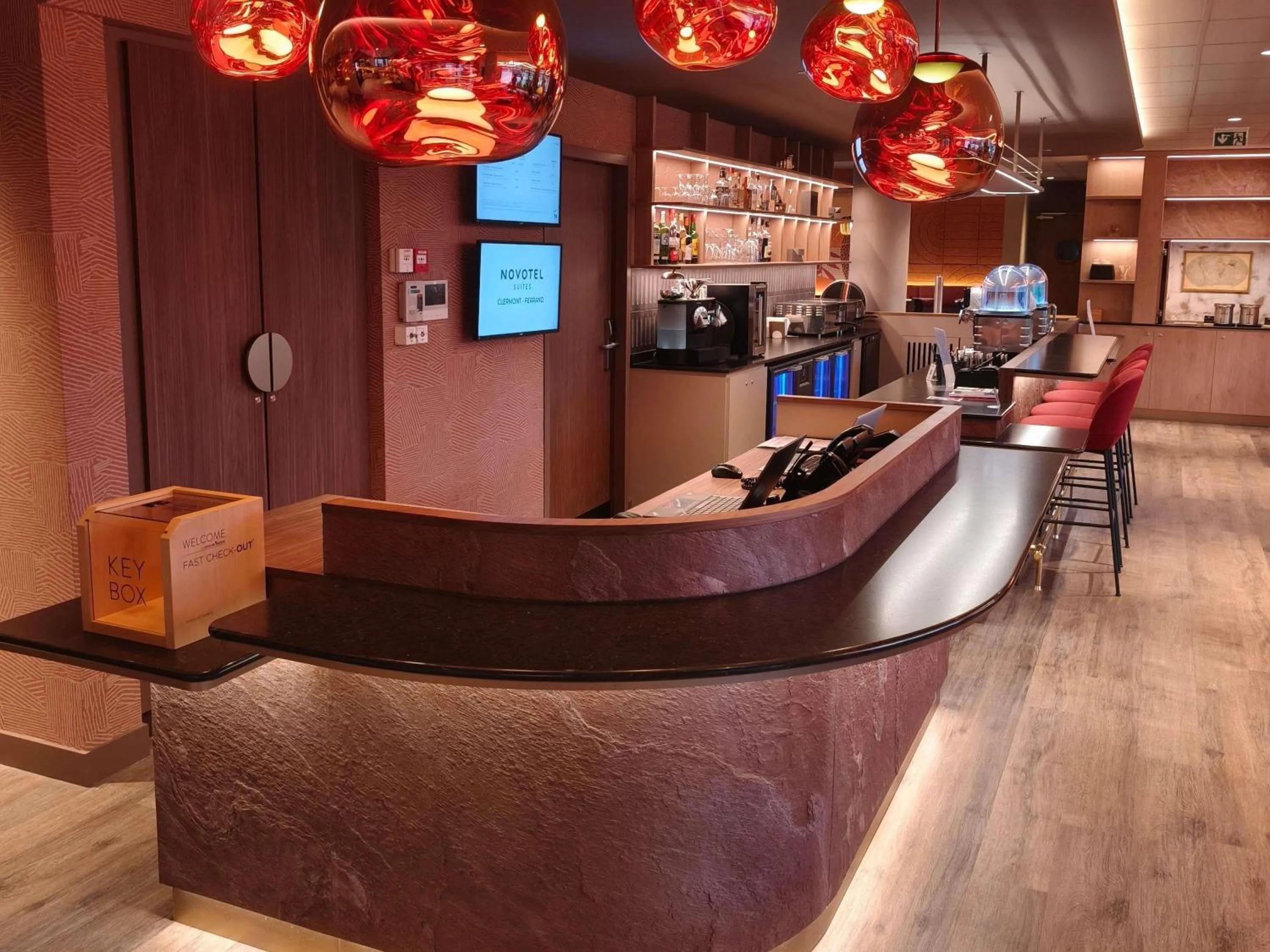 Property building in Novotel Suites Clermont Ferrand Polydome