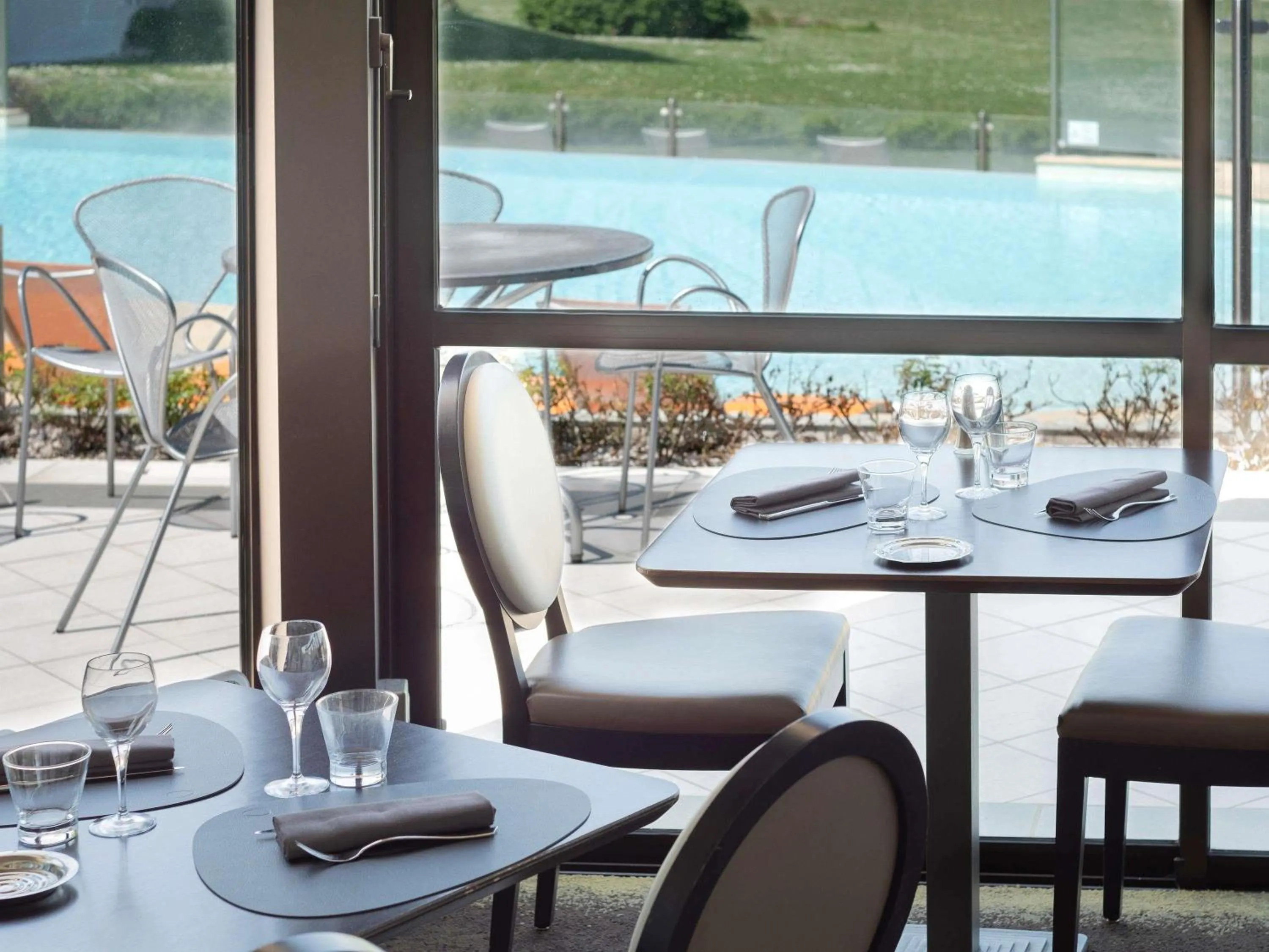 Restaurant/places to eat in Novotel Amboise