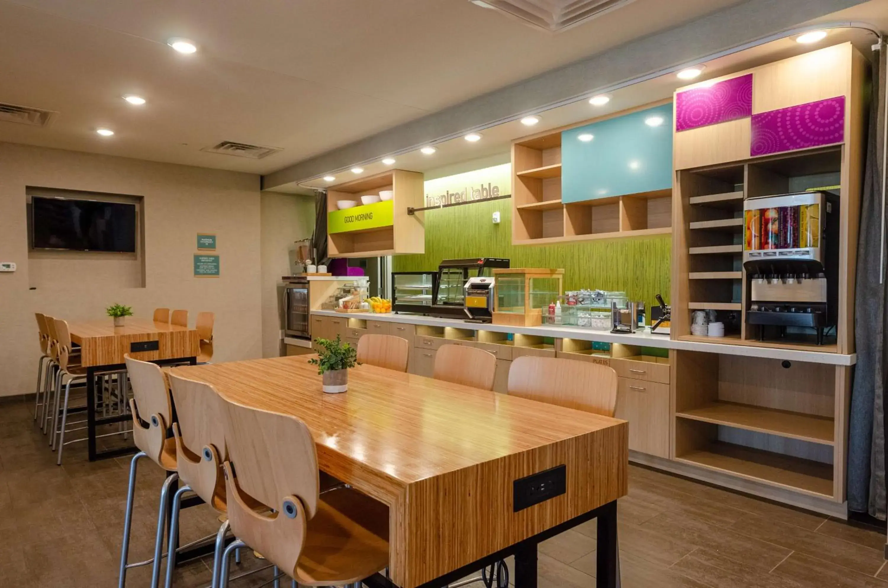 Breakfast in Home2 Suites By Hilton Atlanta Camp Creek Parkway, Ga Breakfast in Home2 Suites By Hilton Atlanta Camp Creek Parkway, Ga