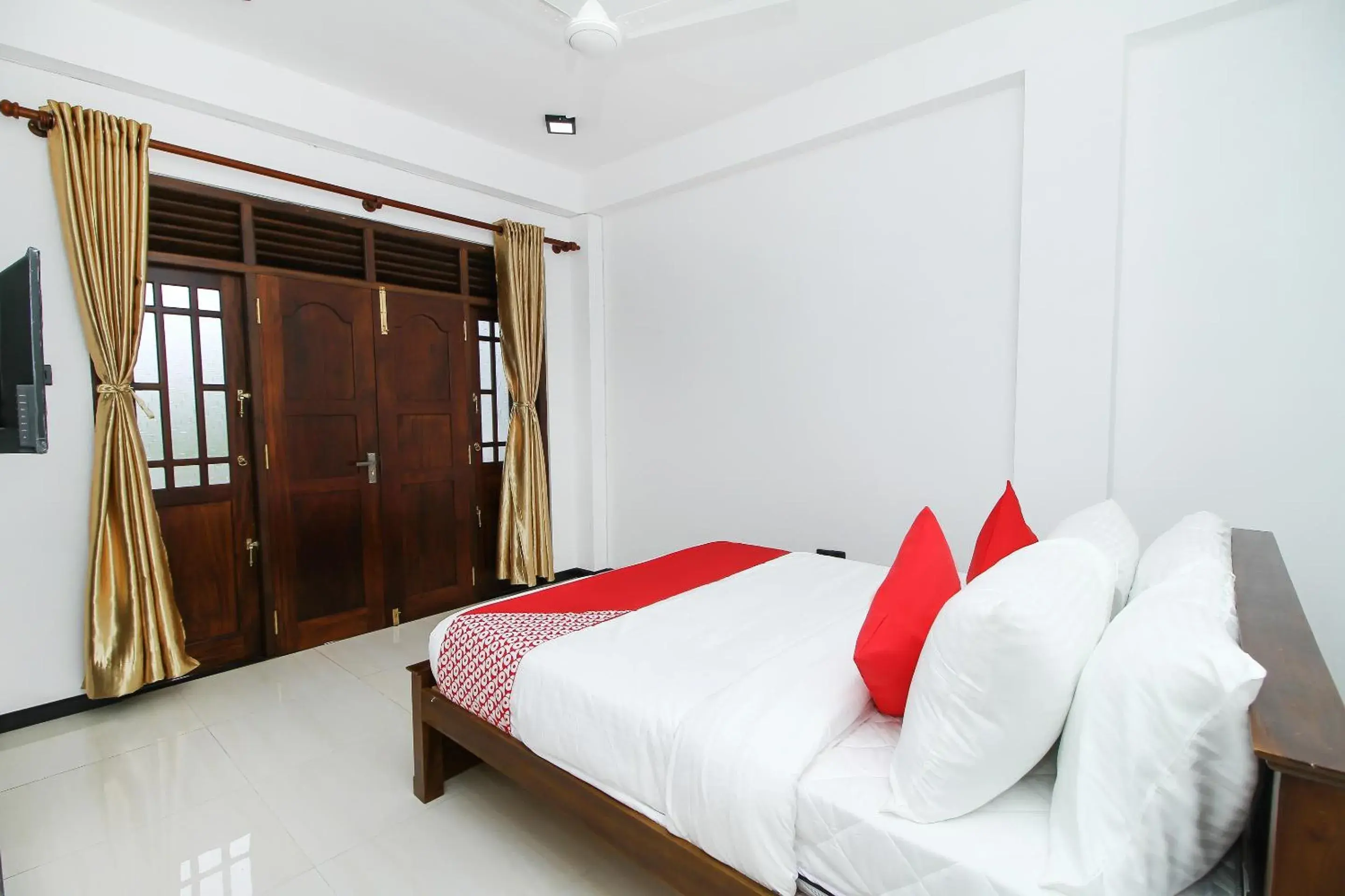 Deluxe Double Room in Royal Rich Villa Deluxe Double Room in Royal Rich Villa