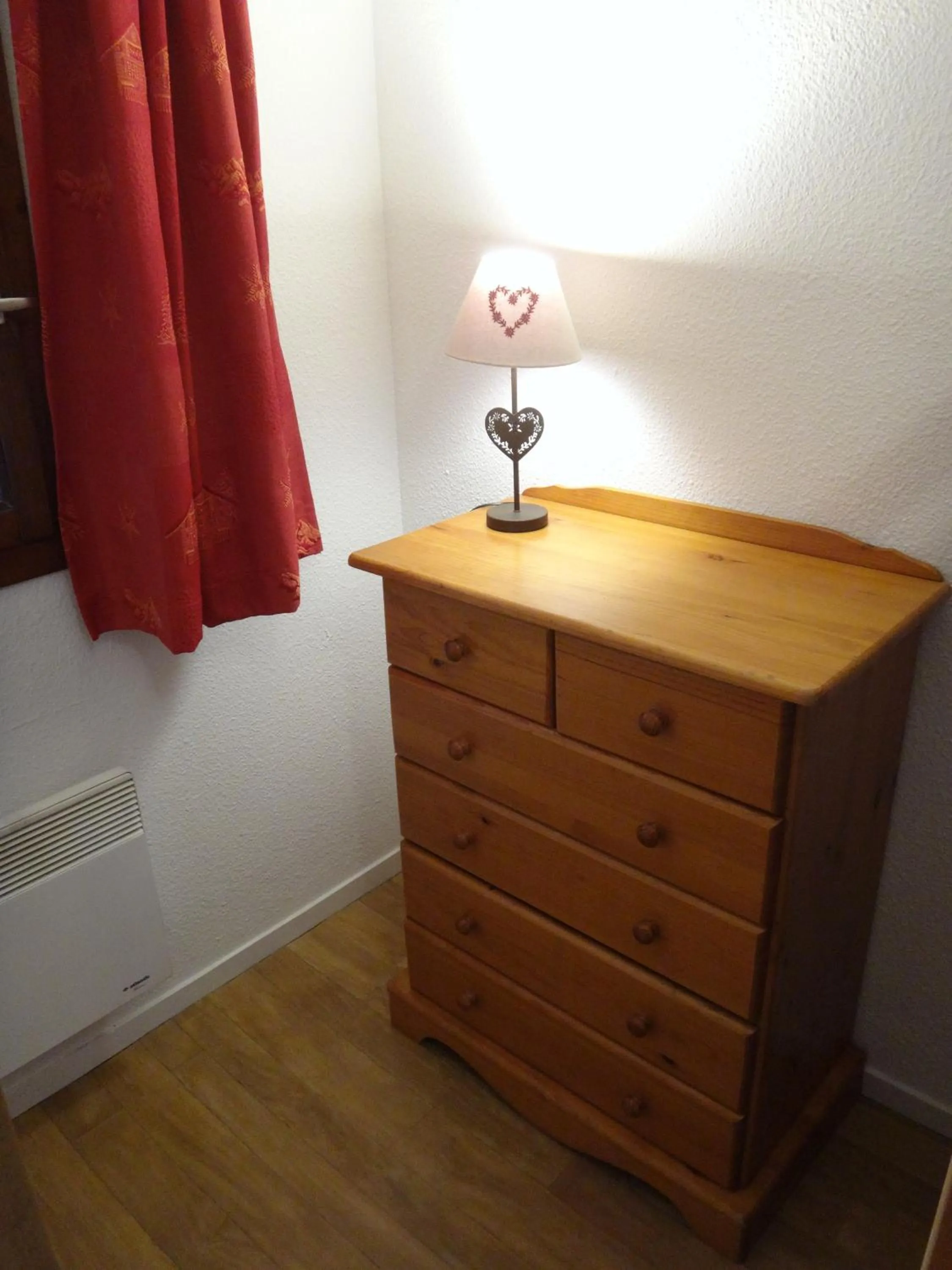 Bedroom in Le Rond Point des Pistes - 4 personnes - Tignes Val Claret 2100m - skis aux pieds