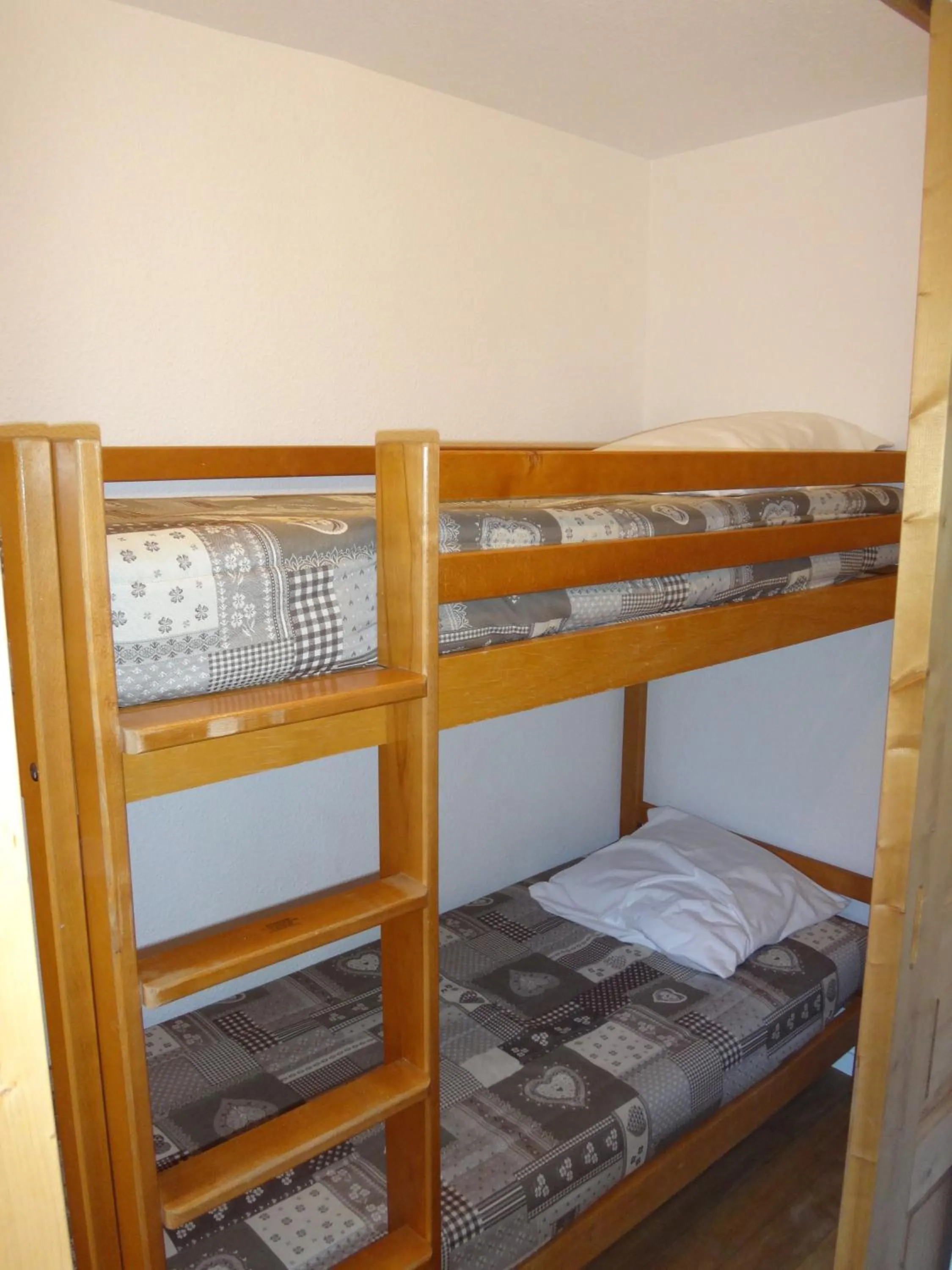 bunk bed, Bed in Le Rond Point des Pistes - 4 personnes - Tignes Val Claret 2100m - skis aux pieds