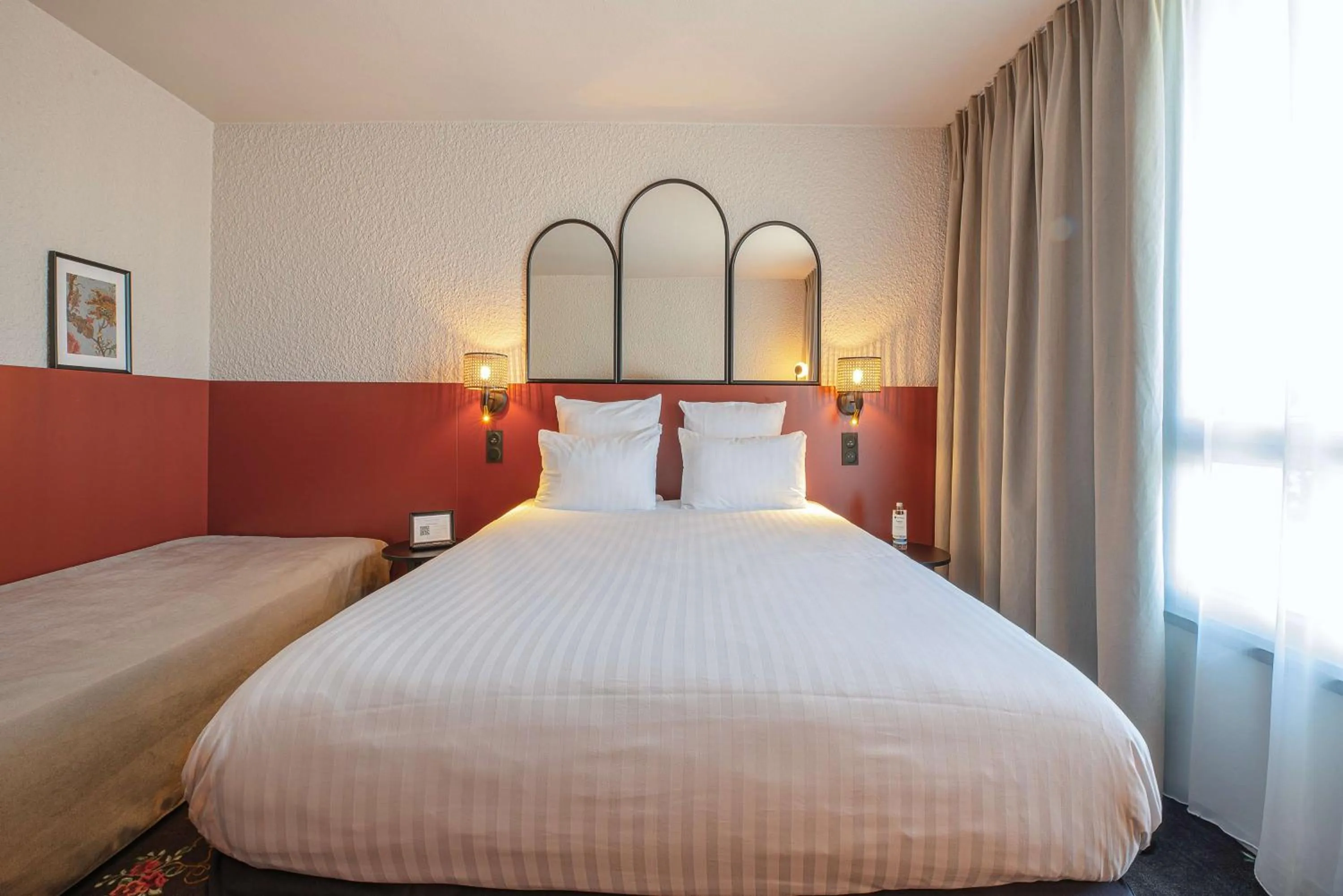 Photo of the whole room, Bed in Best Western Porte du Forez