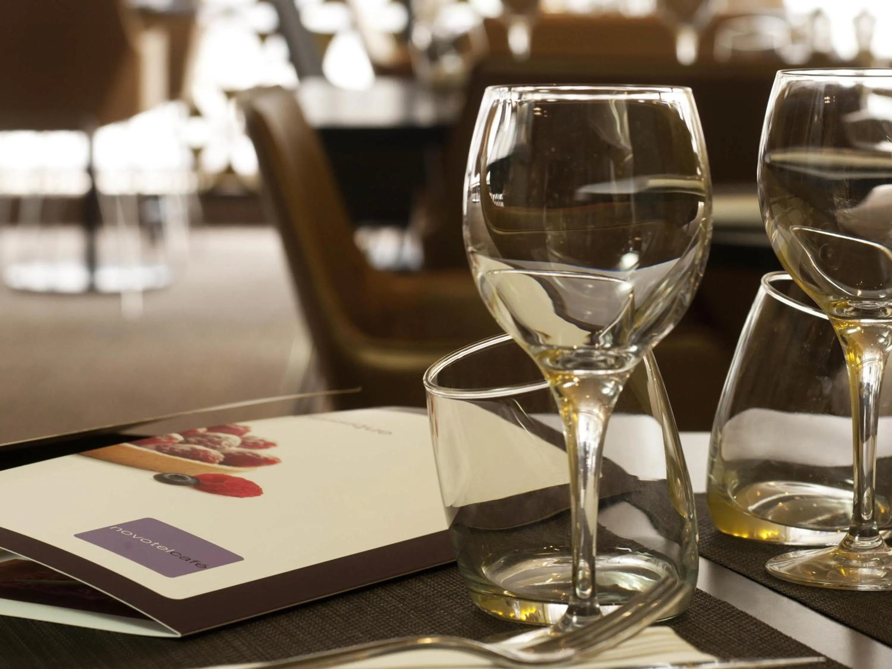 Lounge or bar in Novotel Massy Palaiseau