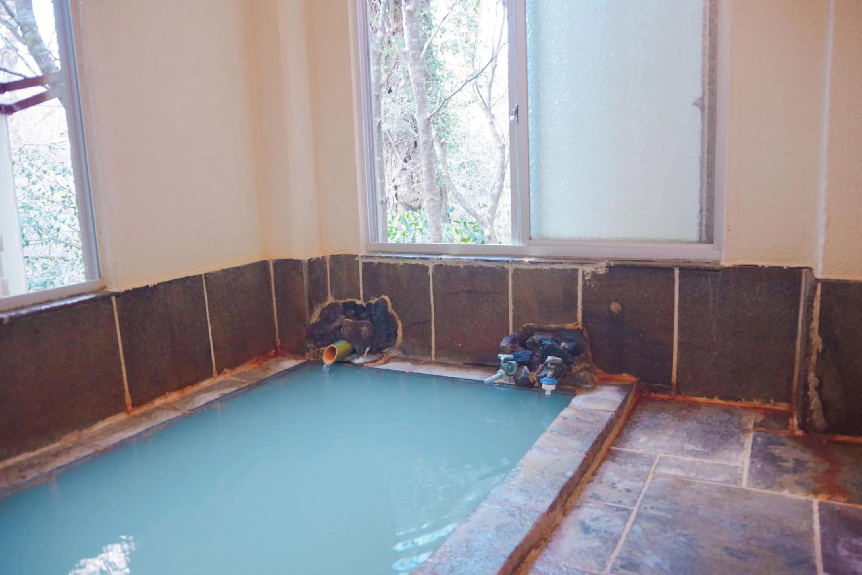 Hot Spring Bath in YUPOPPO Hakone