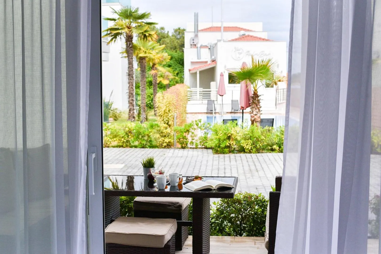 Coffee/tea facilities in Acrotel Porto Brava Luxury Villas