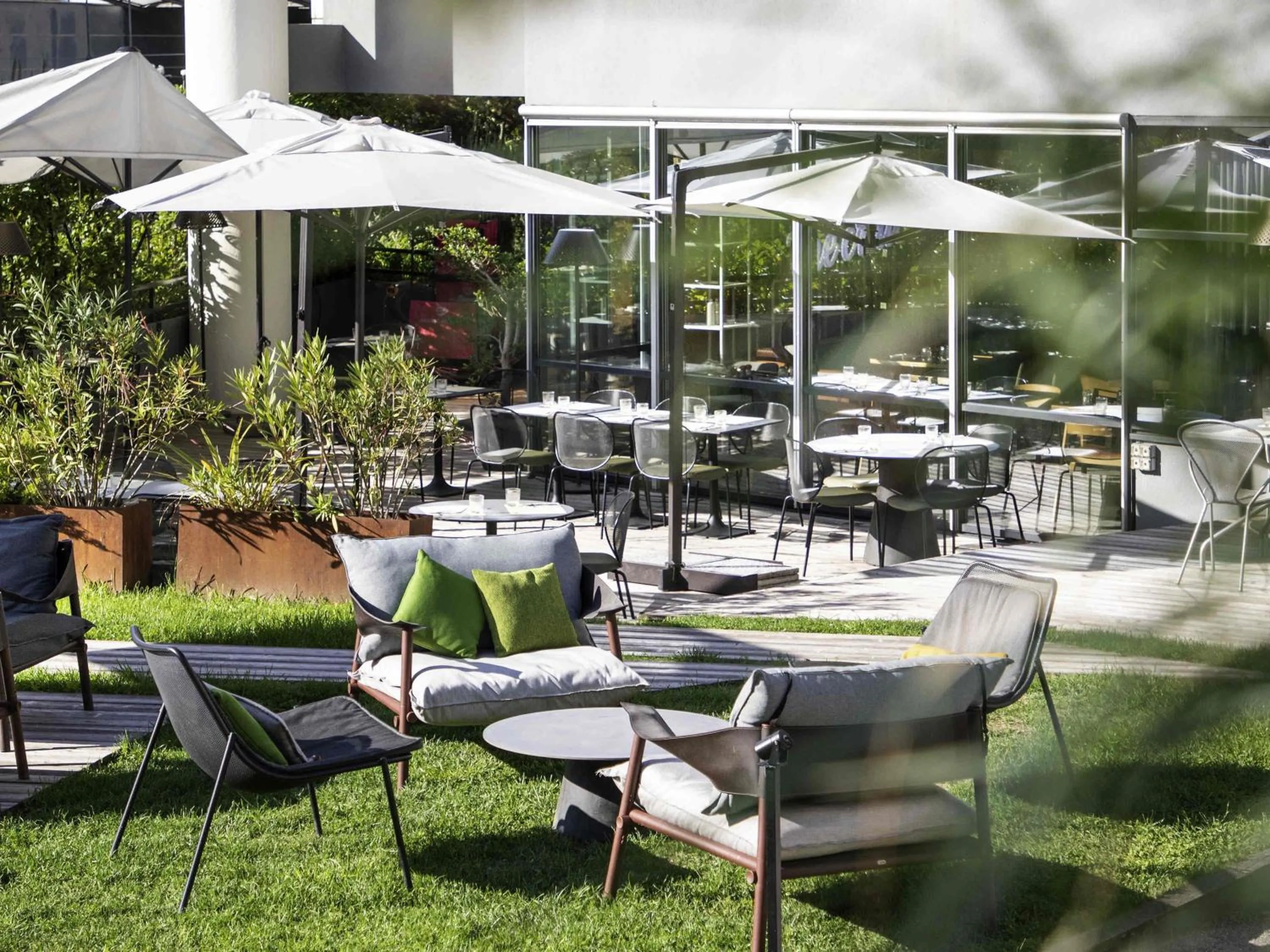 Restaurant/places to eat in Novotel Annecy Centre