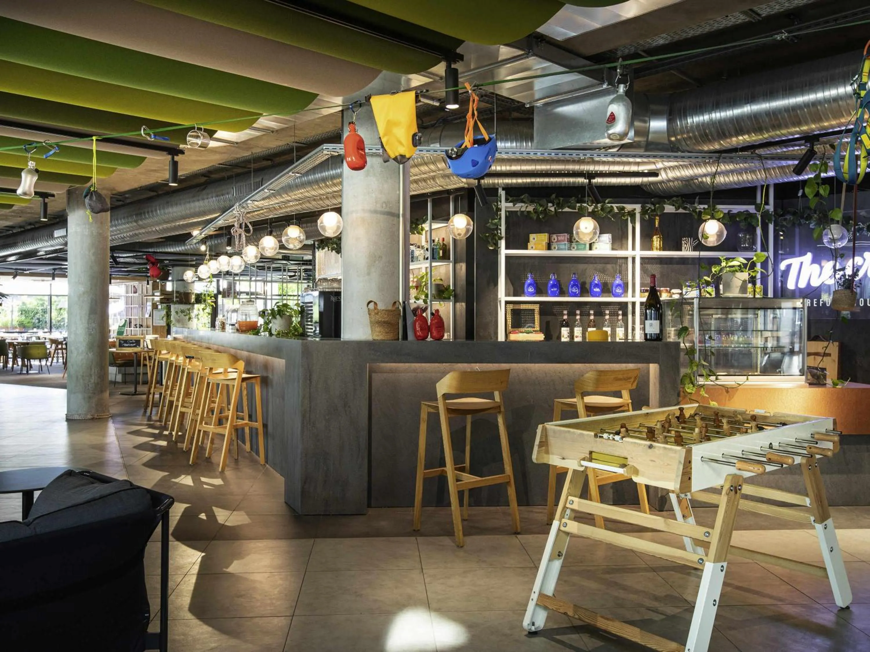 Restaurant/places to eat in Novotel Annecy Centre