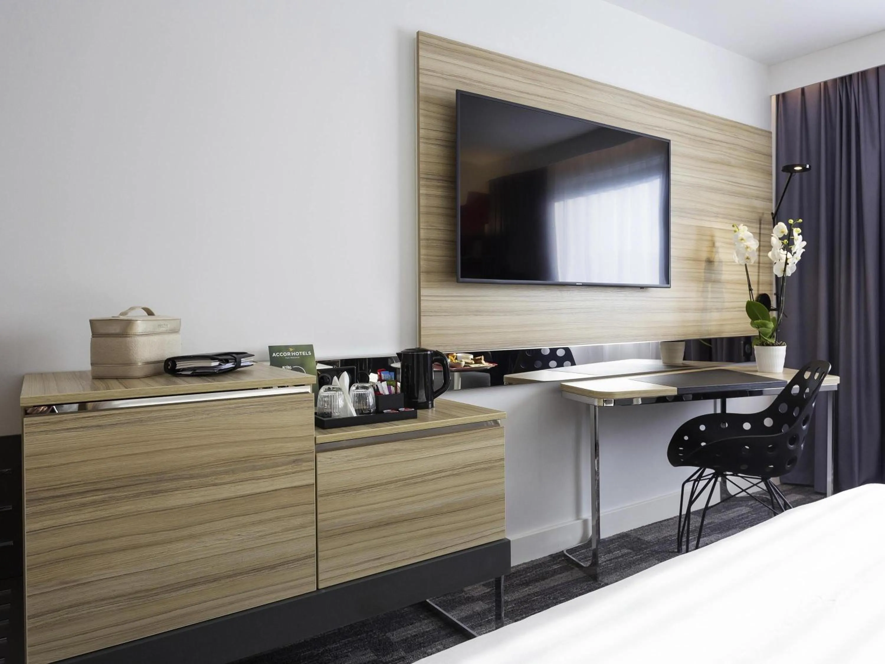 Bedroom in Novotel Annecy Centre