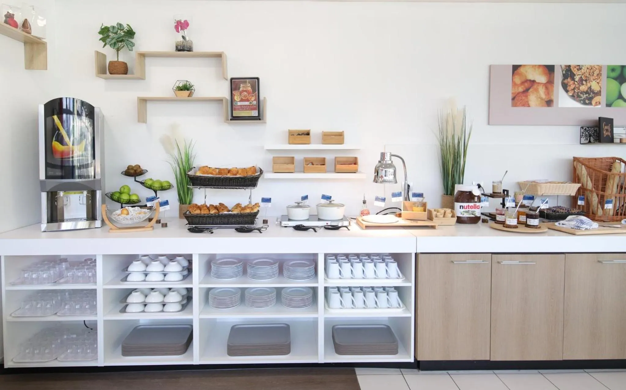 Breakfast in Holiday Inn Express Strasbourg - Sud by IHG