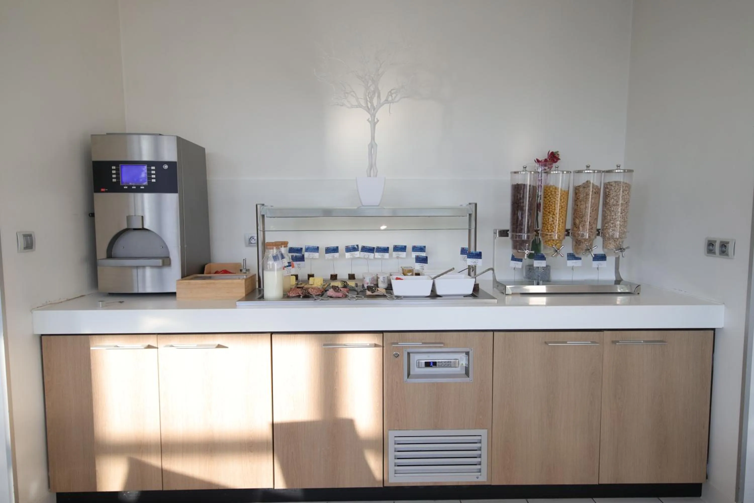 Breakfast in Holiday Inn Express Strasbourg - Sud by IHG