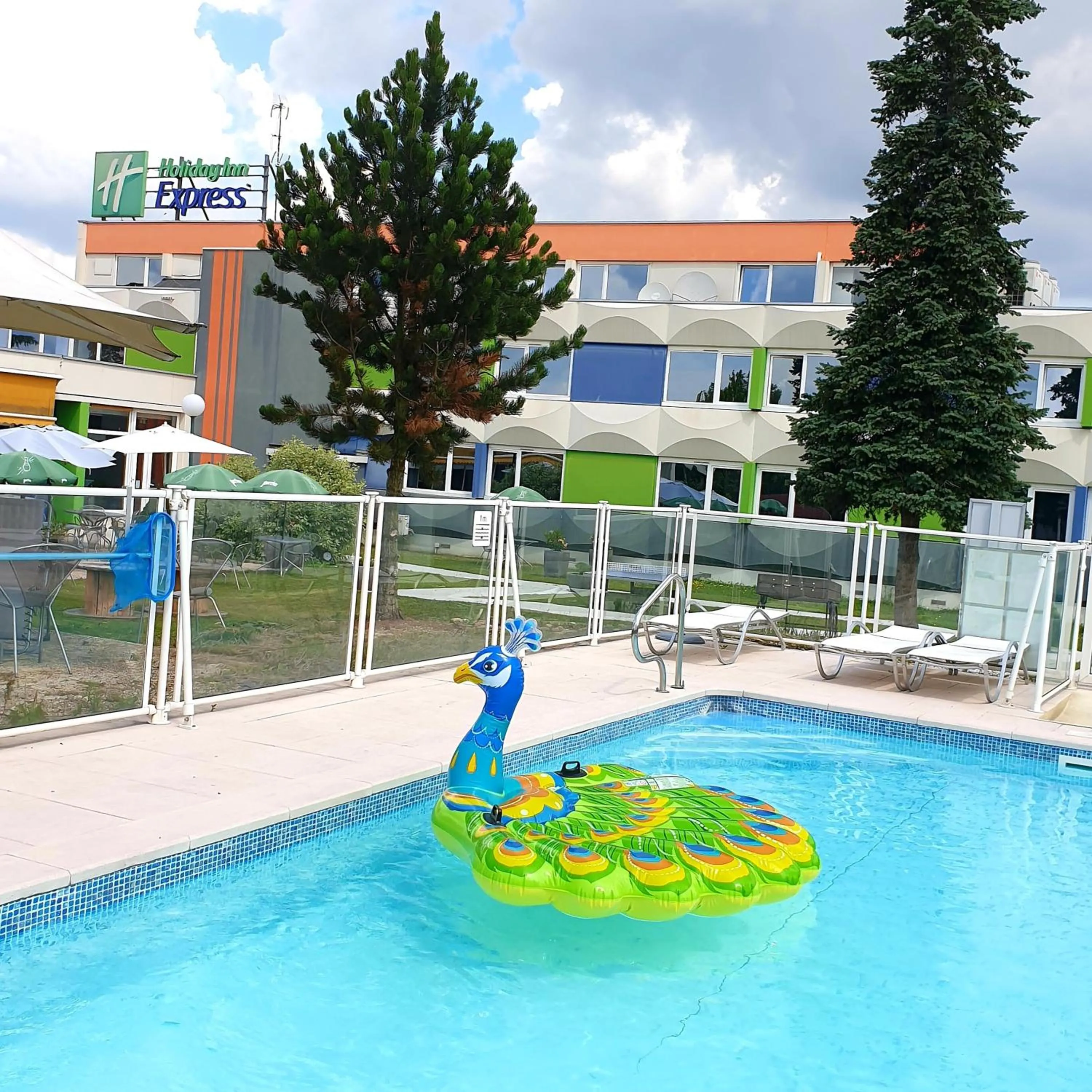 Swimming pool in Holiday Inn Express Strasbourg - Sud by IHG