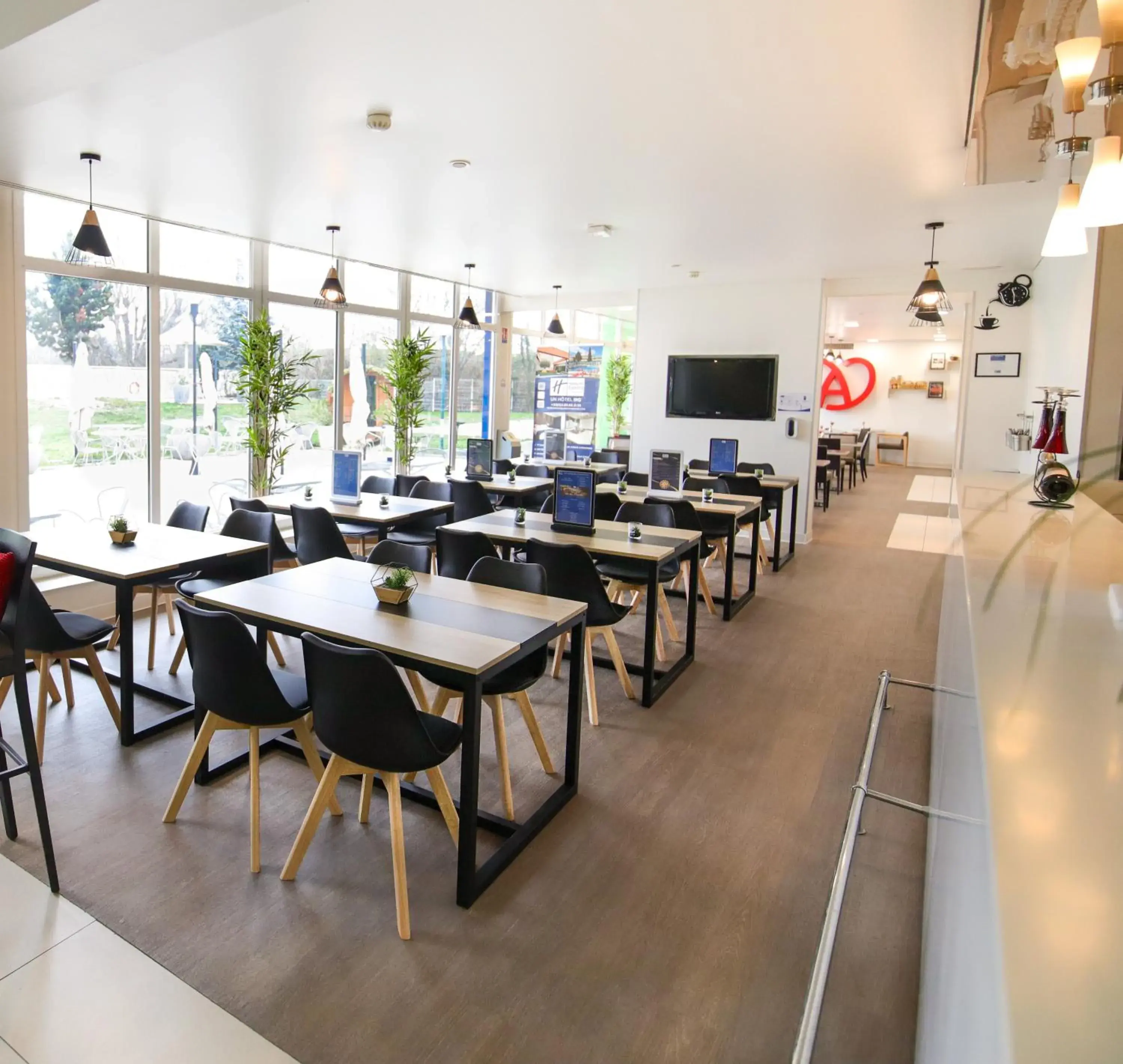 Restaurant/places to eat in Holiday Inn Express Strasbourg - Sud by IHG Restaurant/places to eat in Holiday Inn Express Strasbourg - Sud by IHG