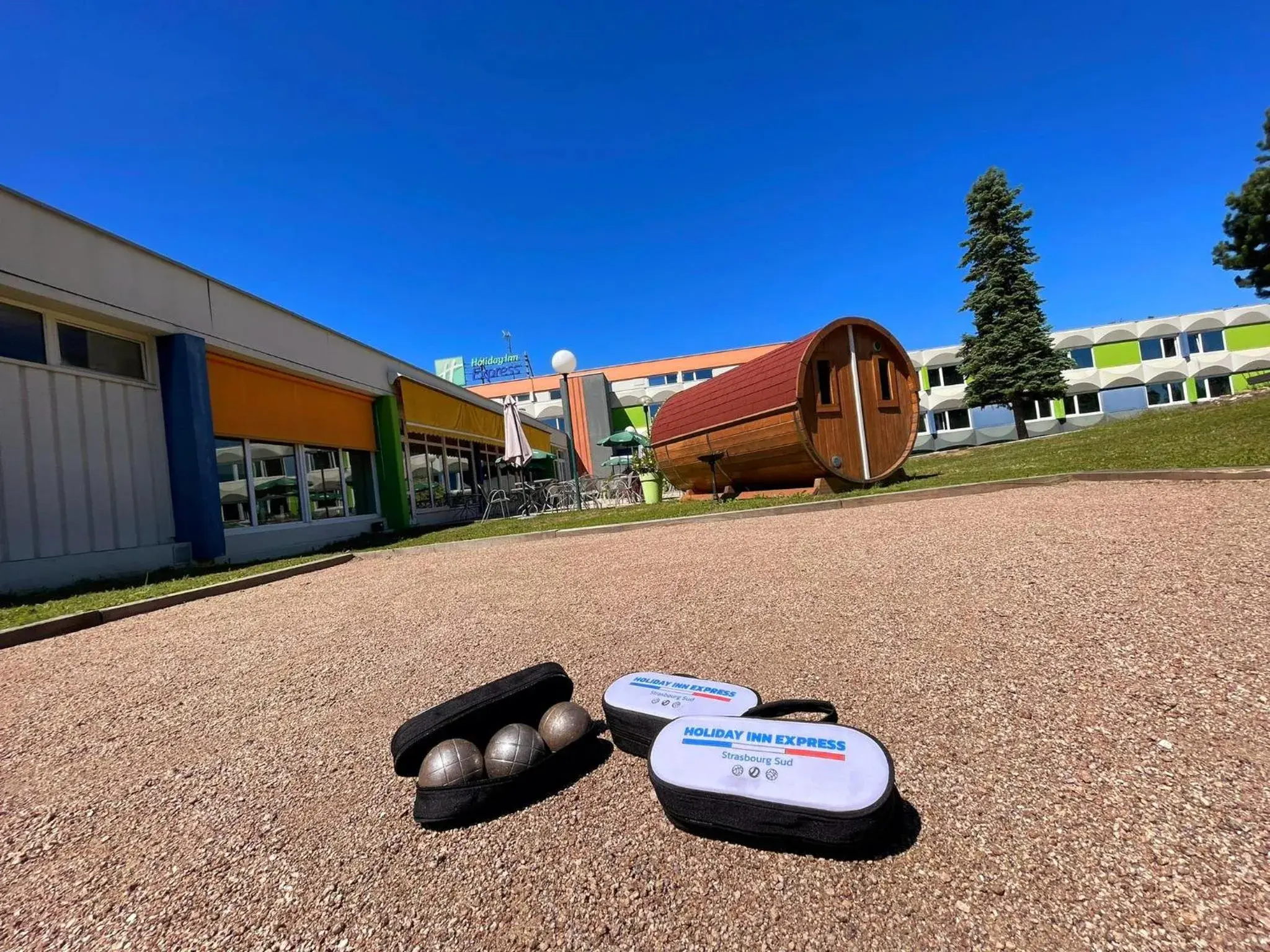 Property building in Holiday Inn Express Strasbourg - Sud by IHG Property building in Holiday Inn Express Strasbourg - Sud by IHG