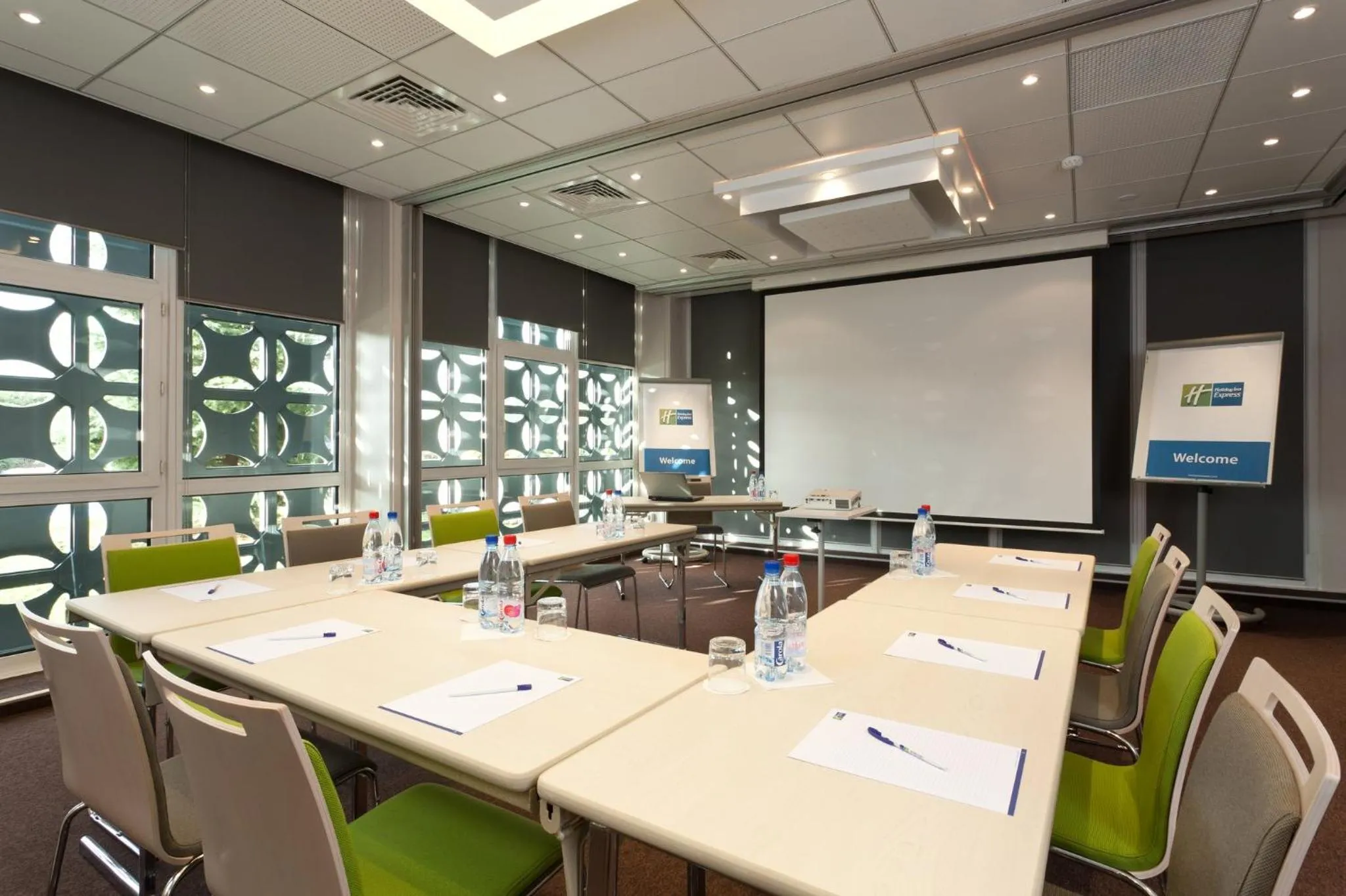 Meeting/conference room in Holiday Inn Express Strasbourg - Sud by IHG