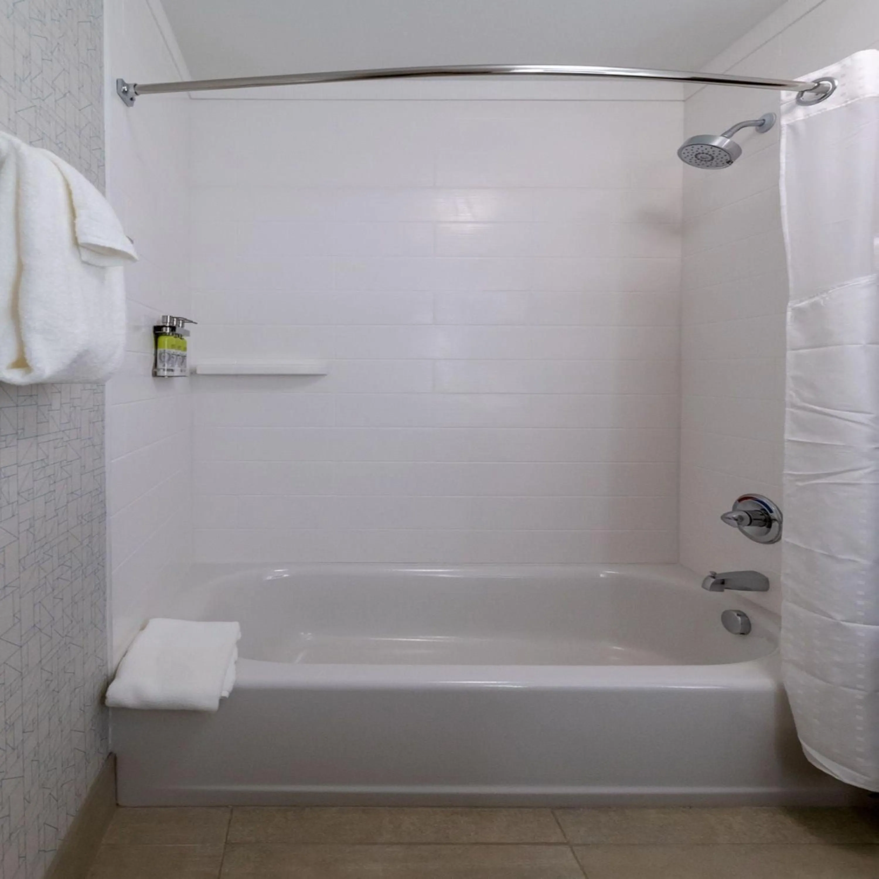 Bathroom in Holiday Inn Express & Suites - Marion by IHG