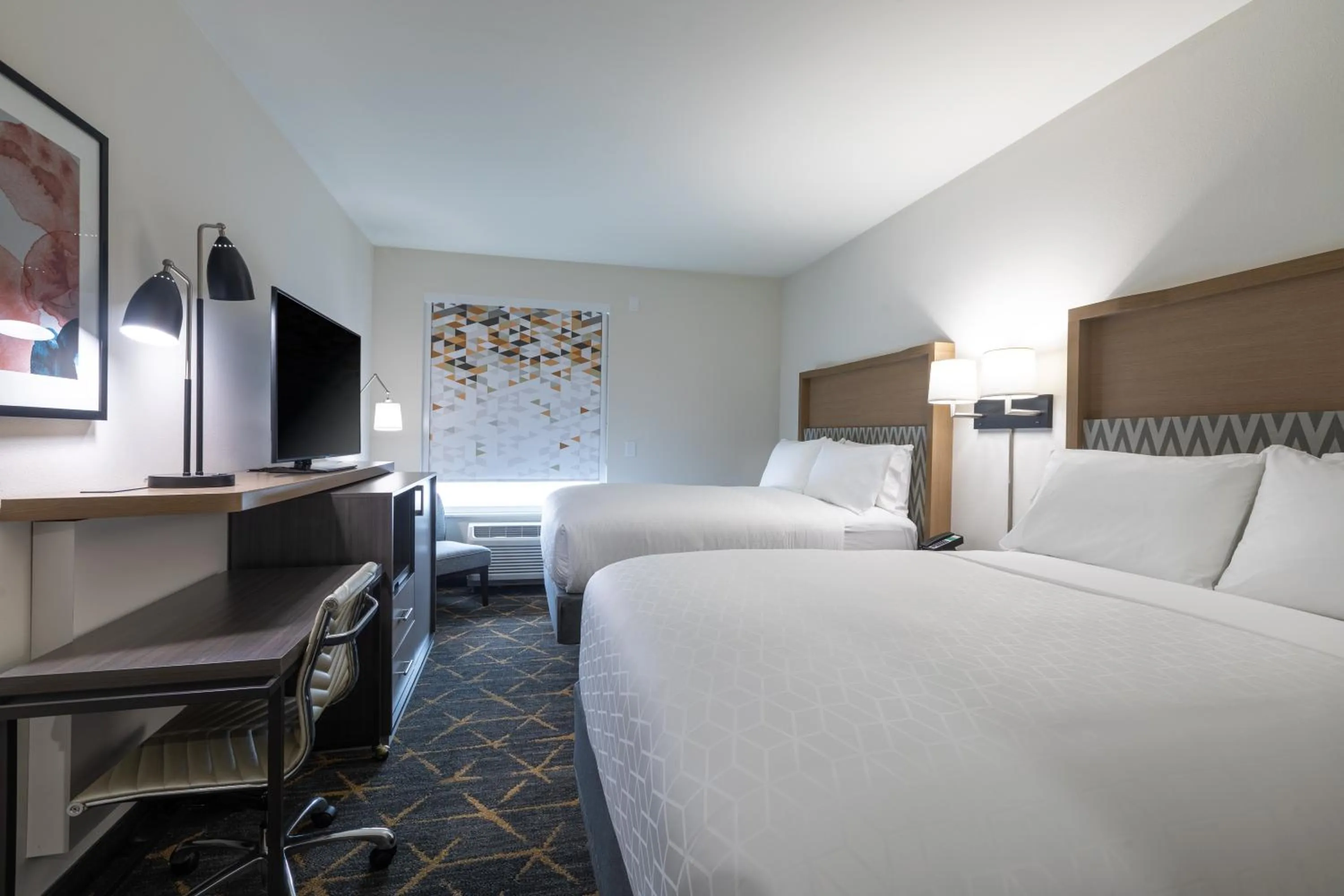 Photo of the whole room, Bed in Holiday Inn Greenville - Woodruff Road by IHG