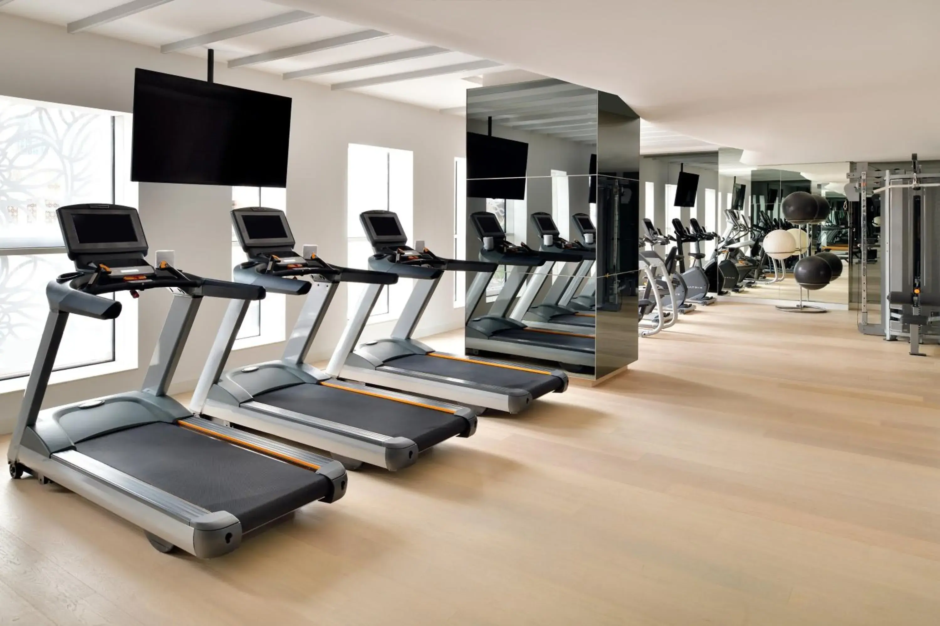 Fitness centre/facilities in Crowne Plaza Dubai Marina by IHG Fitness centre/facilities in Crowne Plaza Dubai Marina by IHG
