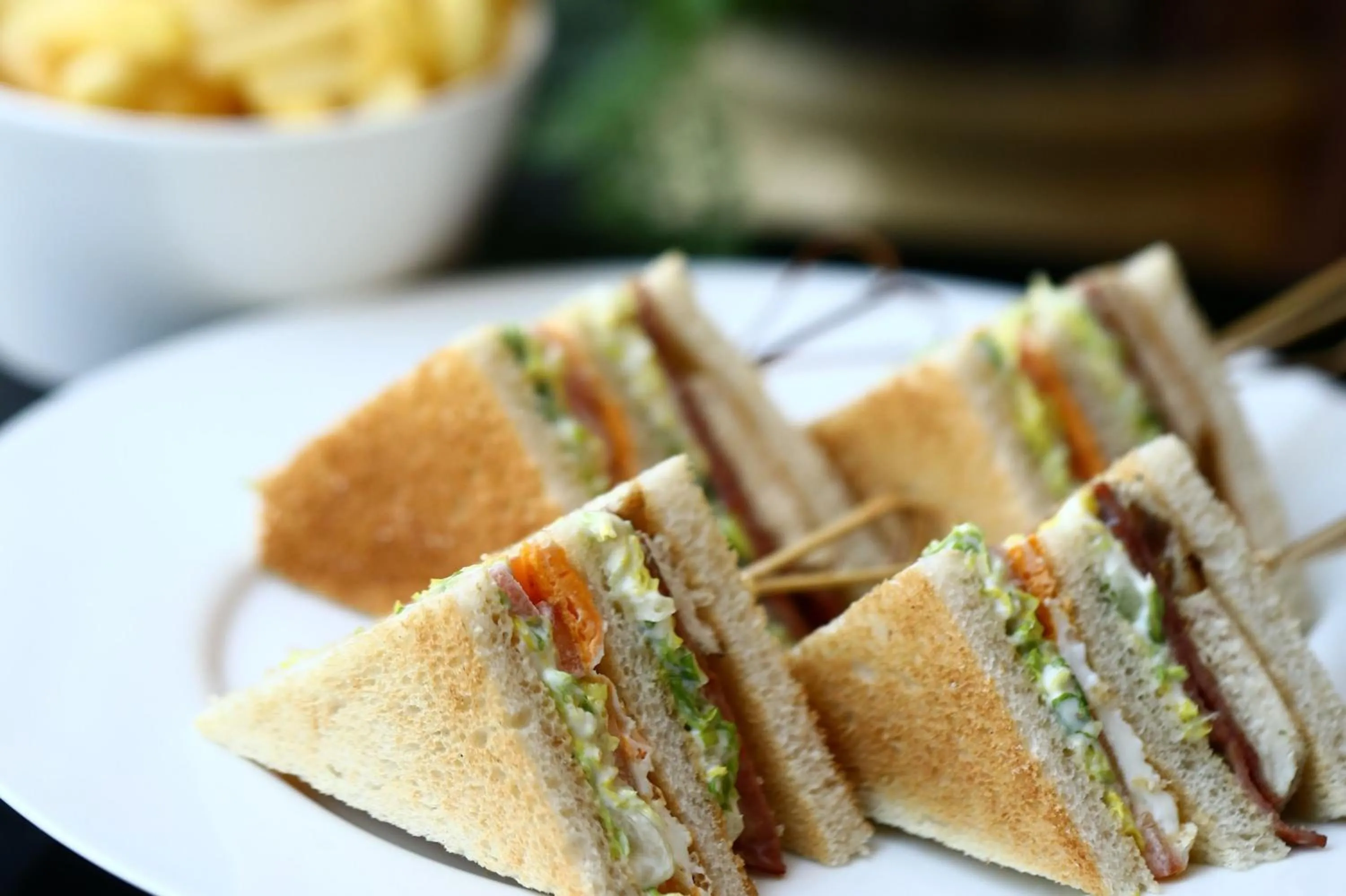 Restaurant/places to eat in Crowne Plaza Dubai Marina by IHG