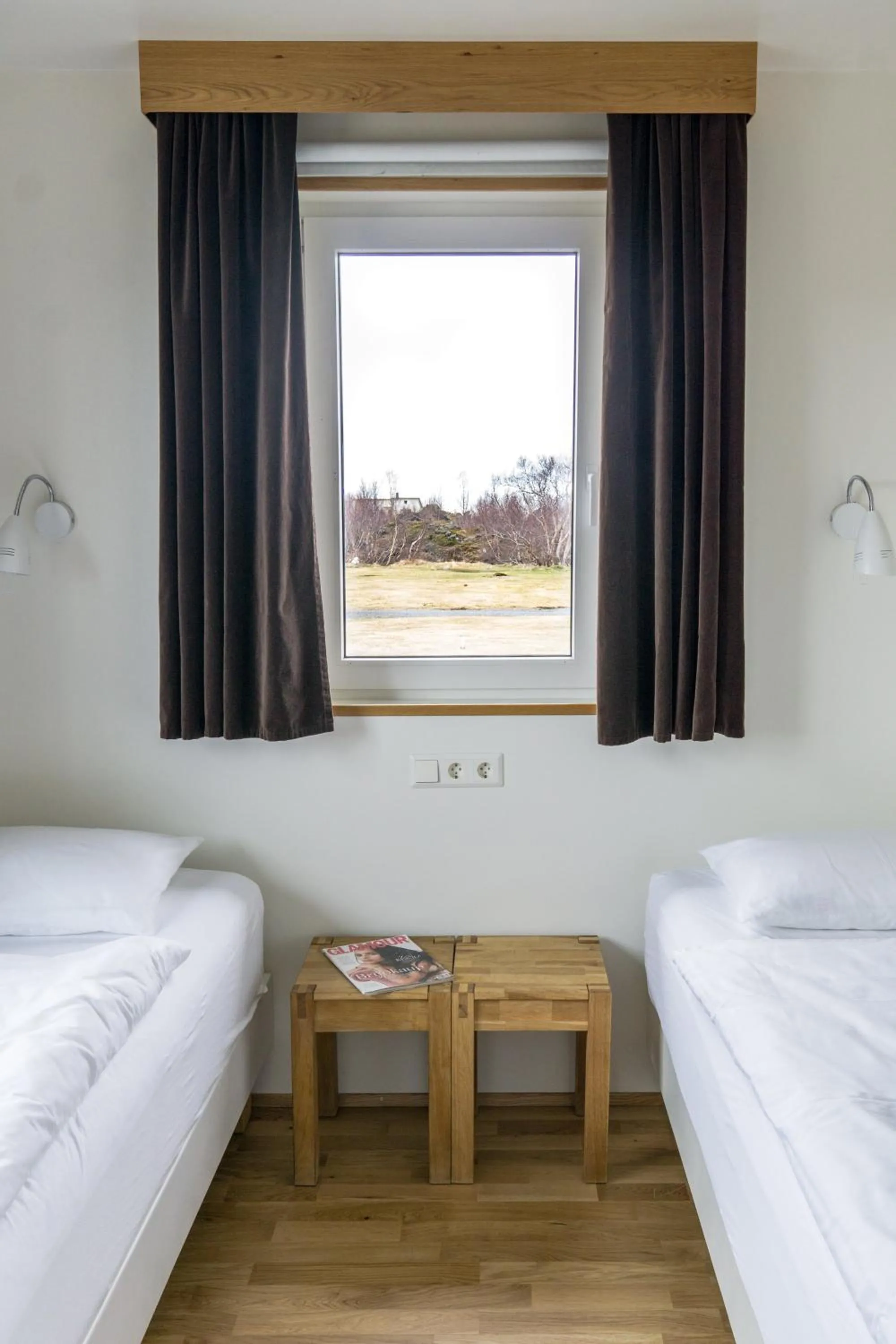 Photo of the whole room, Bed in Vogahraun 4