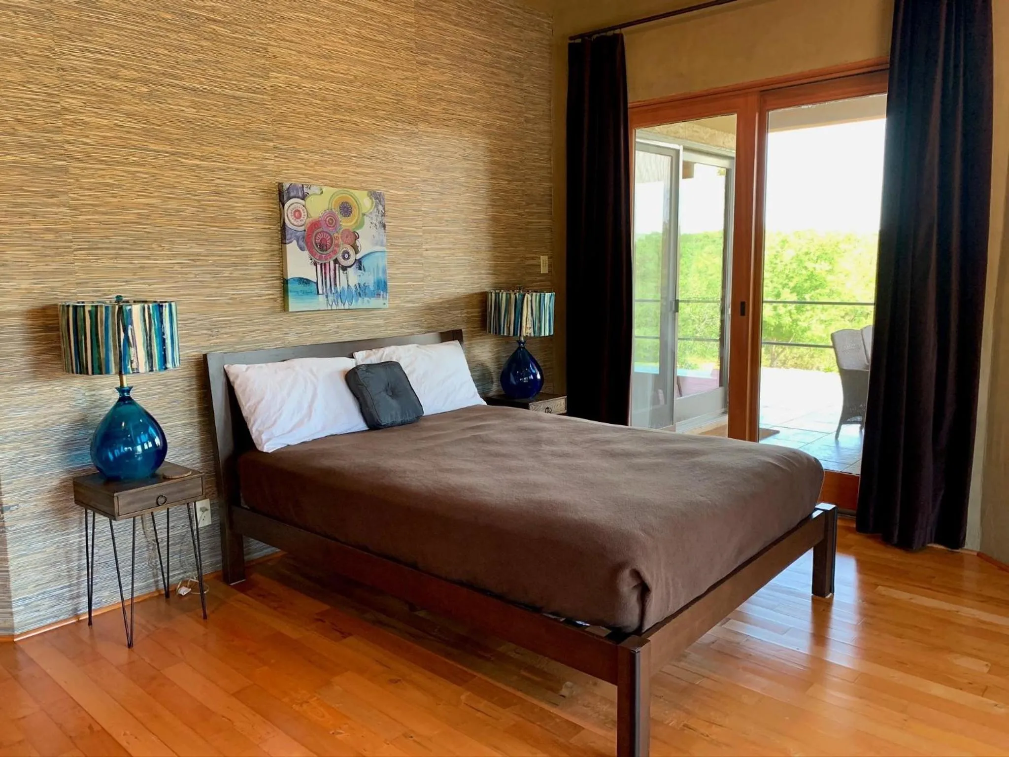 Bed in Scenic Hill Country Retreat - Rhino Ranch