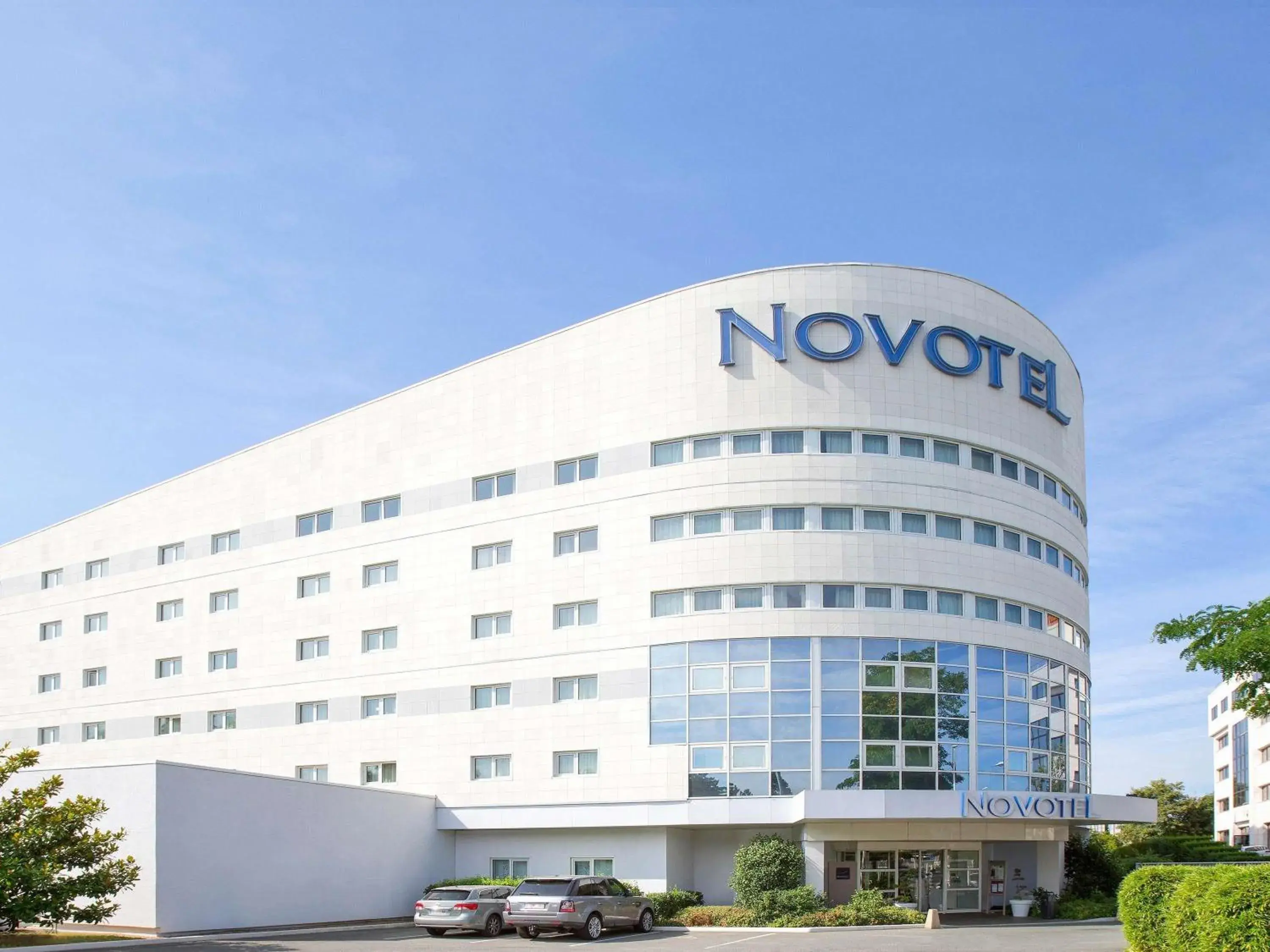 Property building in Novotel Paris Orly Rungis Aéroport Property building in Novotel Paris Orly Rungis Aéroport
