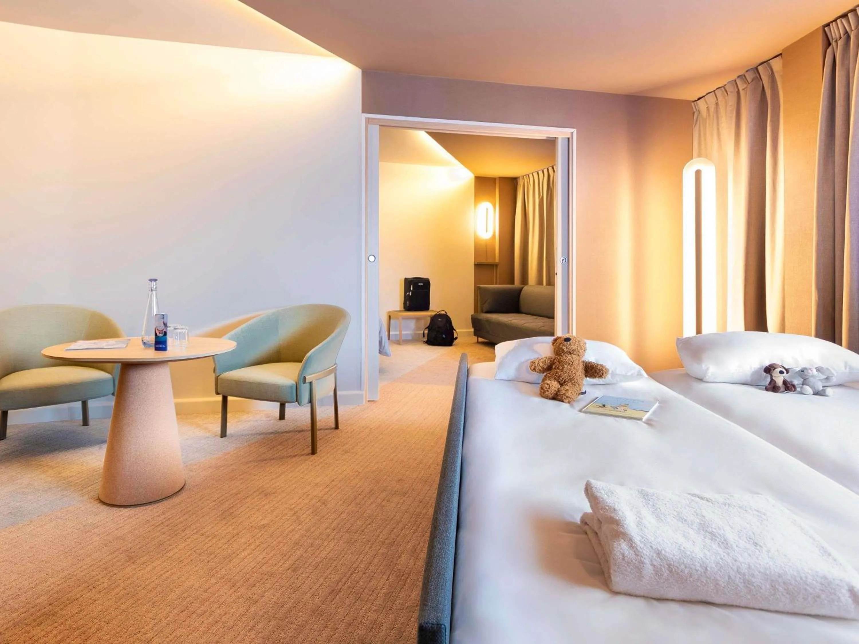 Bedroom, Bed in Novotel Paris Orly Rungis Aéroport