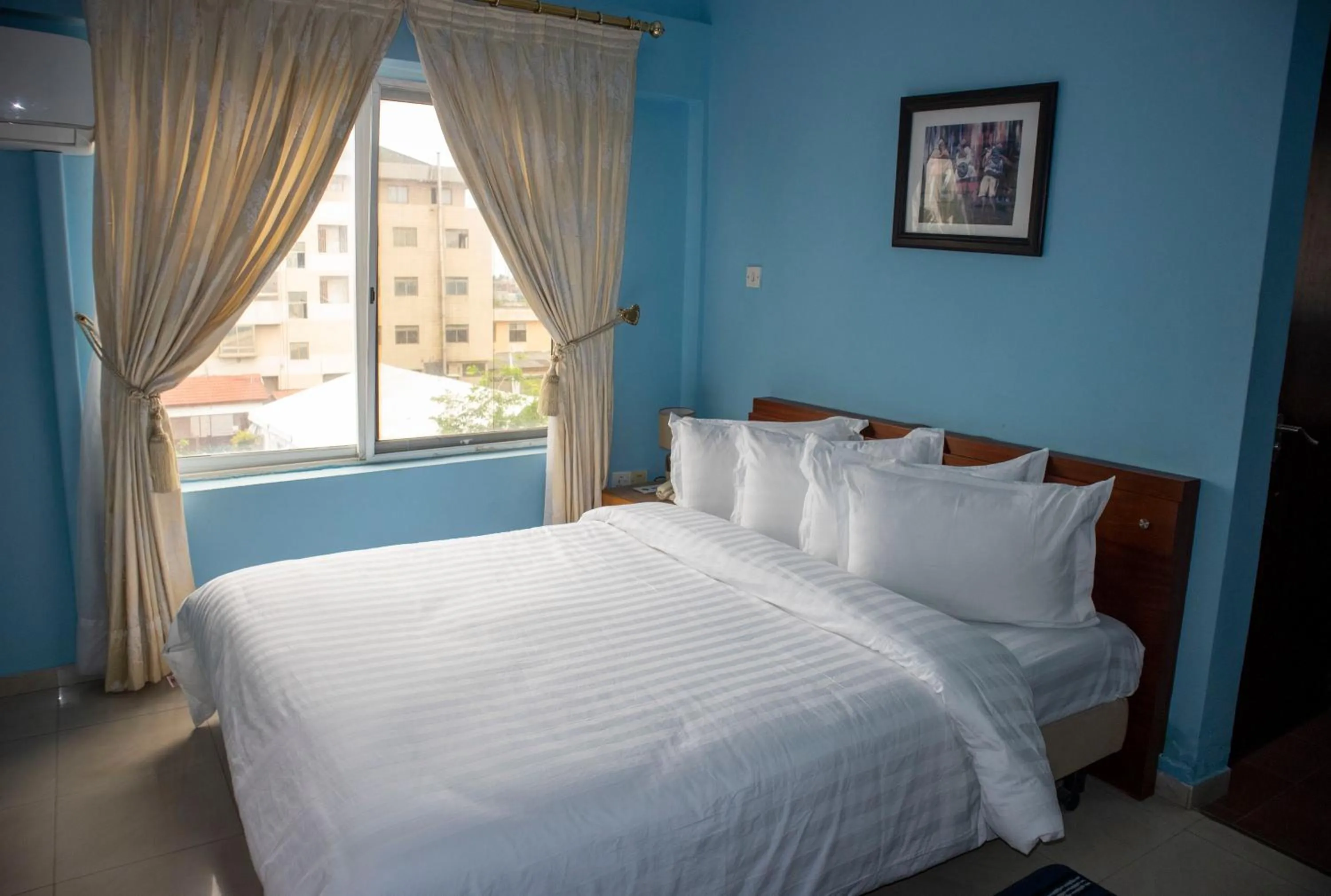 Other, Bed in His Majesty's Hotel and Apartments