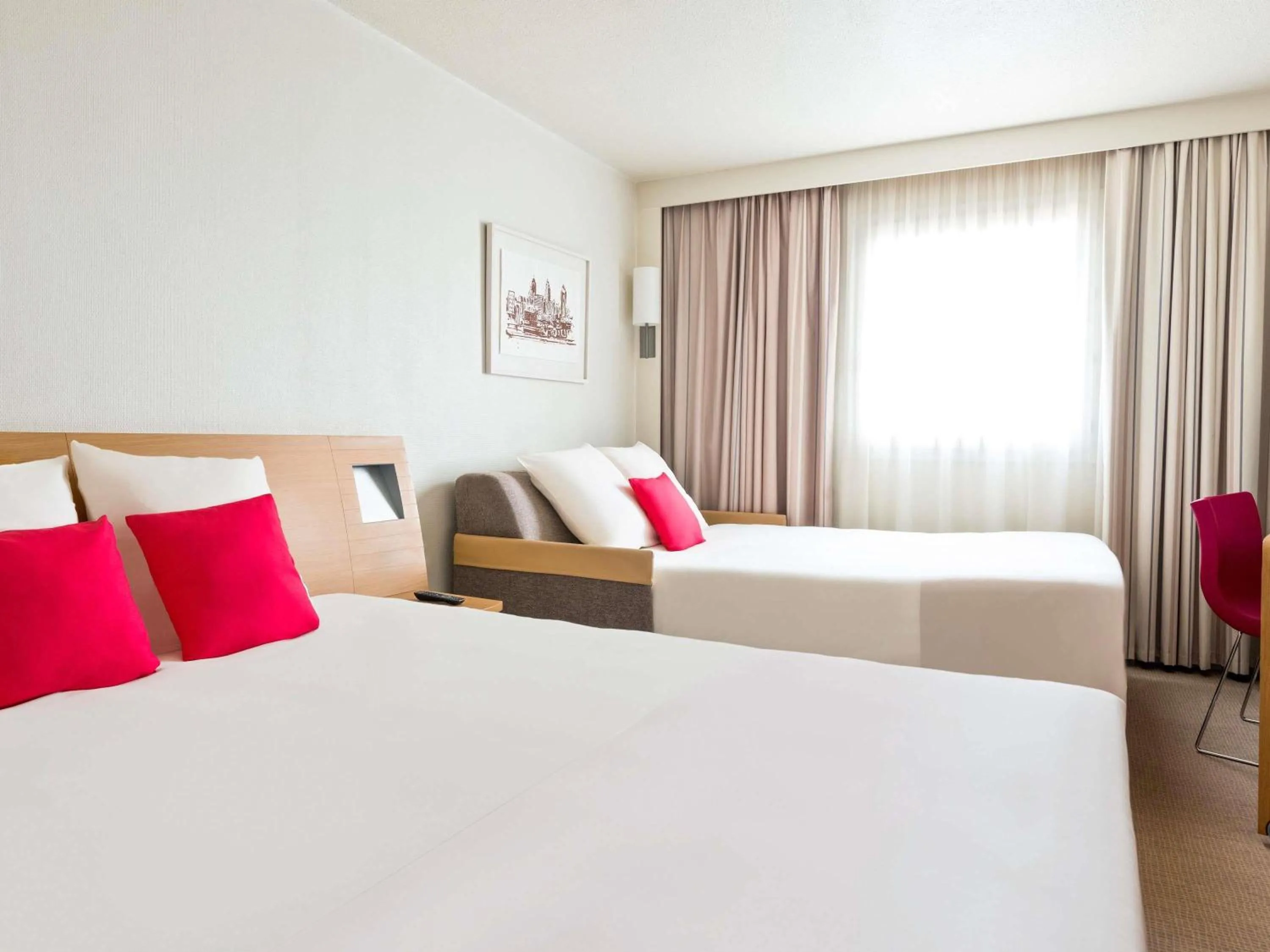 Bedroom, Bed in Novotel Atria Nimes Centre