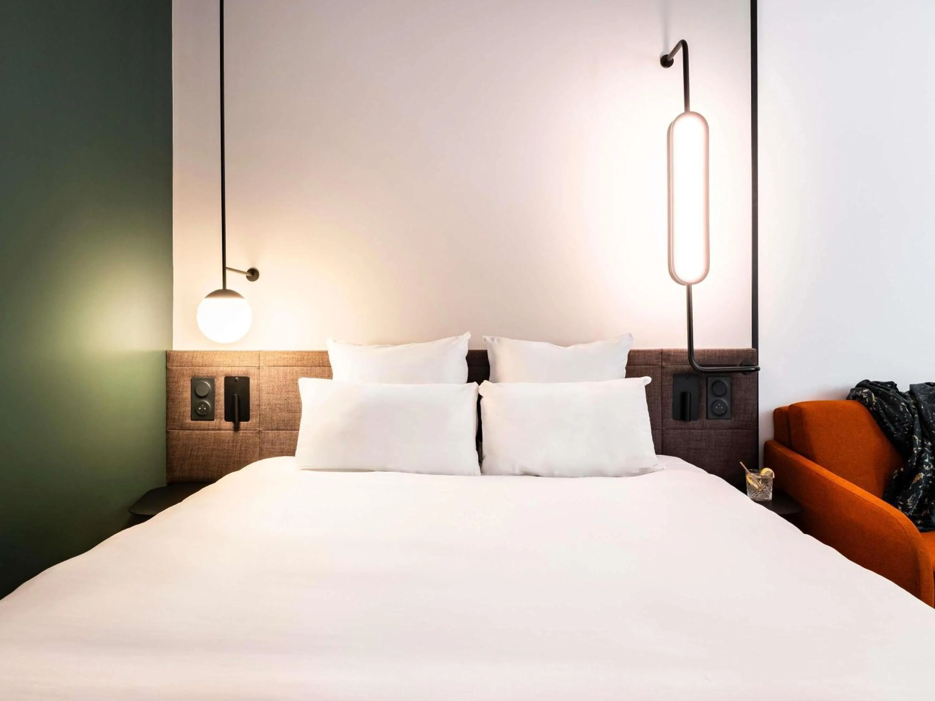 Bedroom, Bed in Novotel Atria Nimes Centre