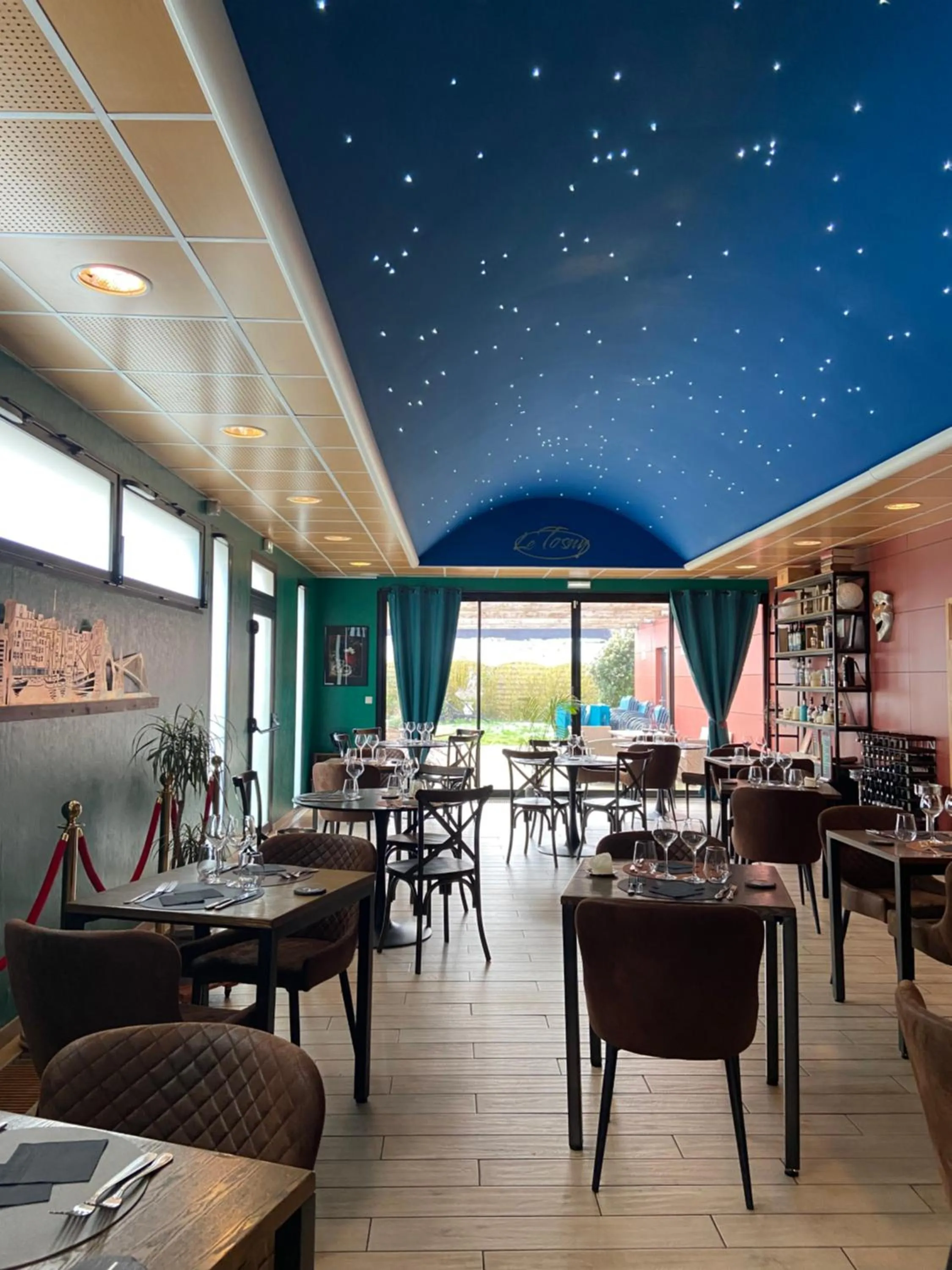 Logis Hôtel Restaurant SPA Le Tosny