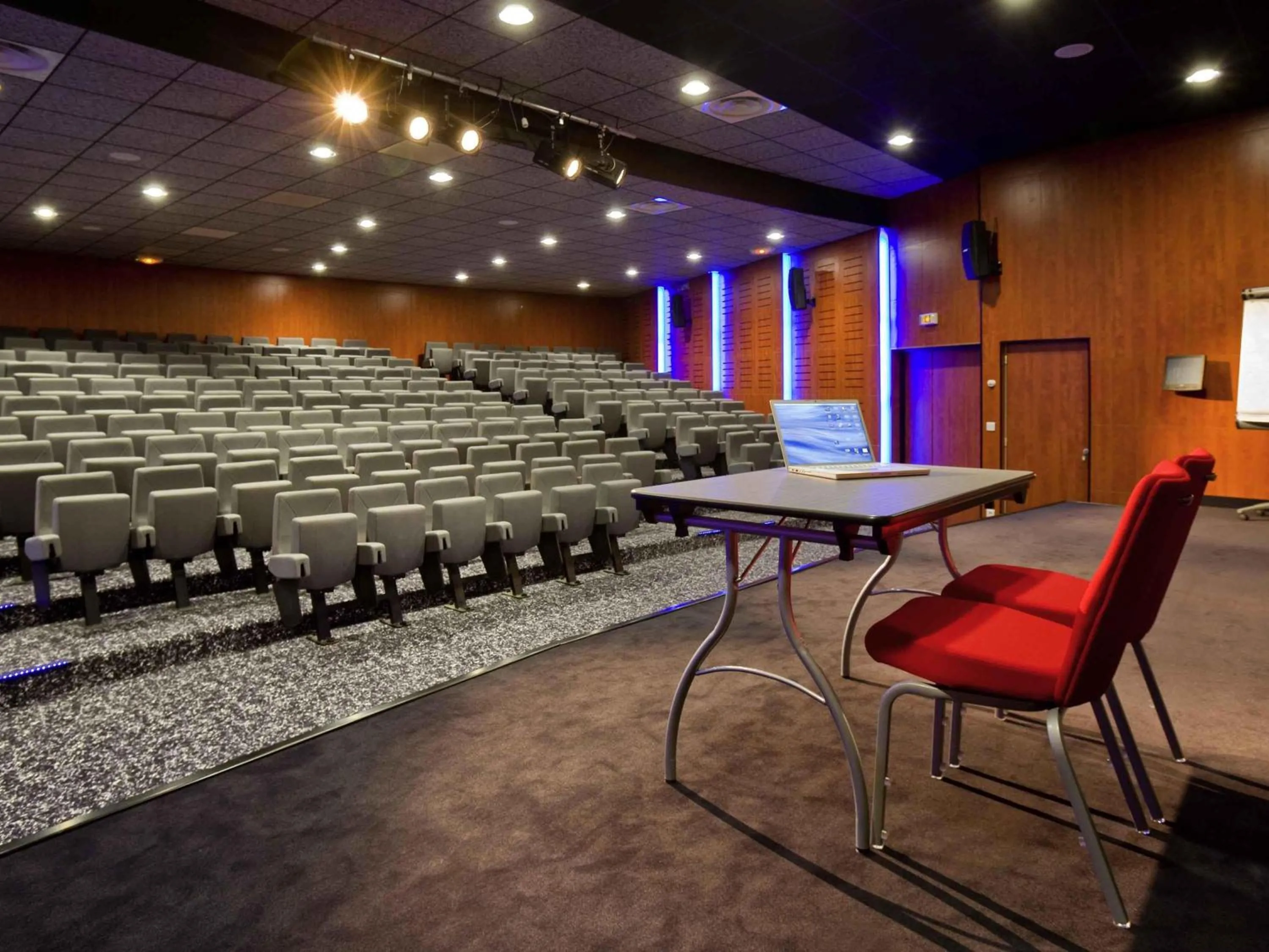 Meeting/conference room in Mercure Quimper Centre