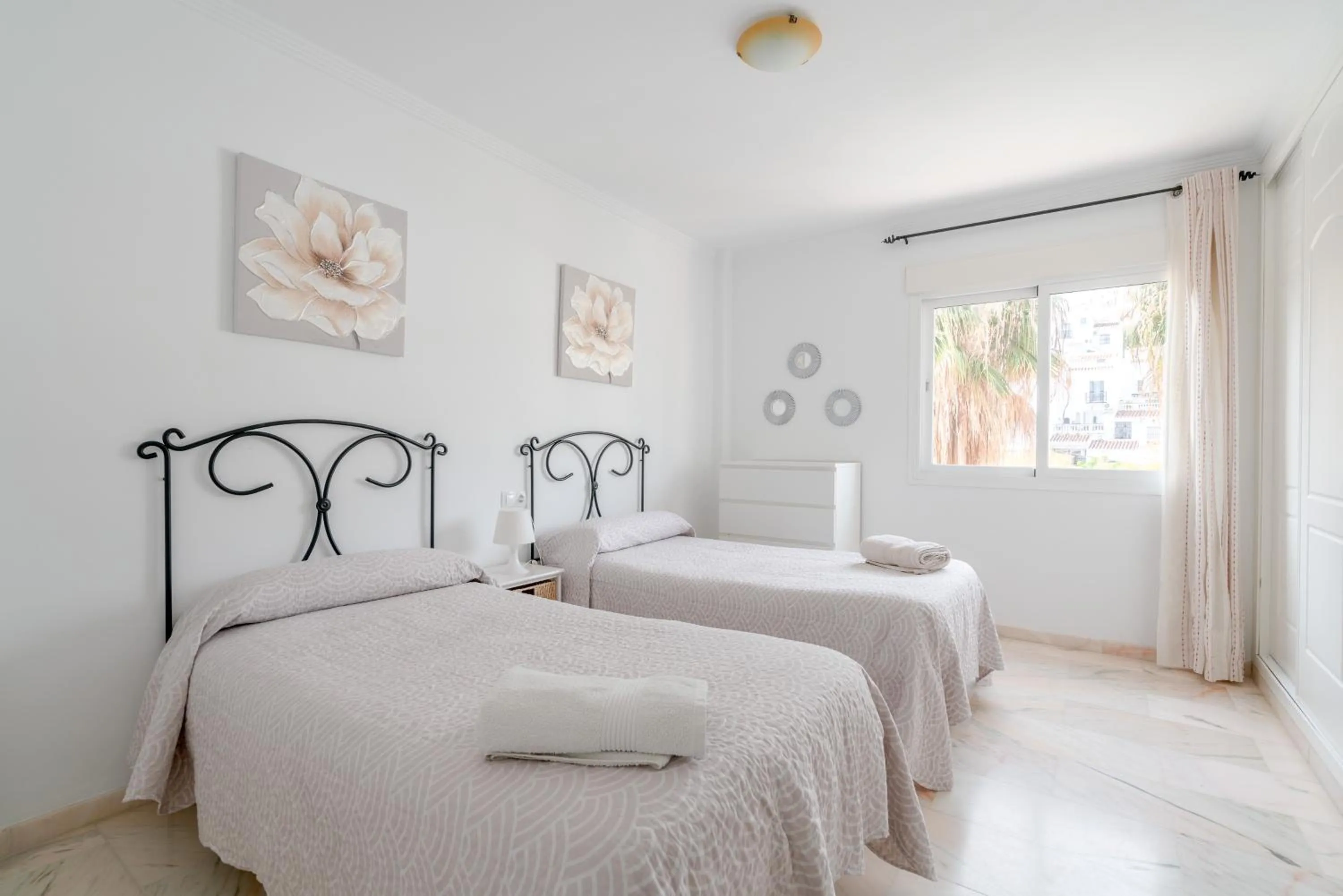 Living room, Bed in Apartamento Ibn sadi14