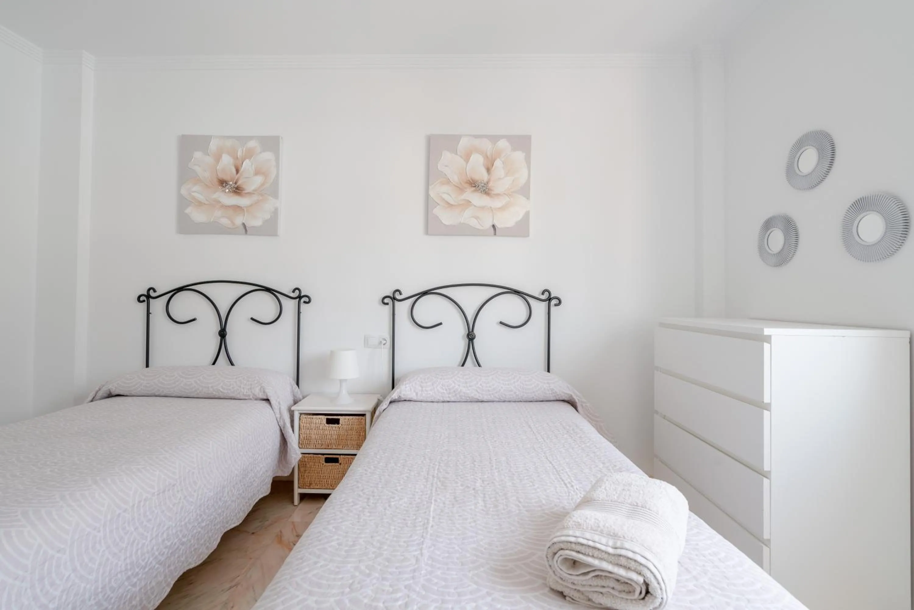 Living room, Bed in Apartamento Ibn sadi14