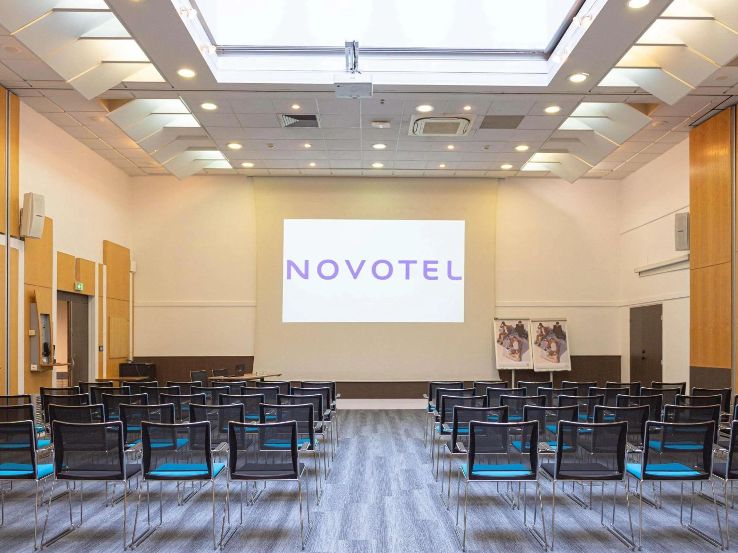 Meeting/conference room in Novotel Paris Pont De Sevres