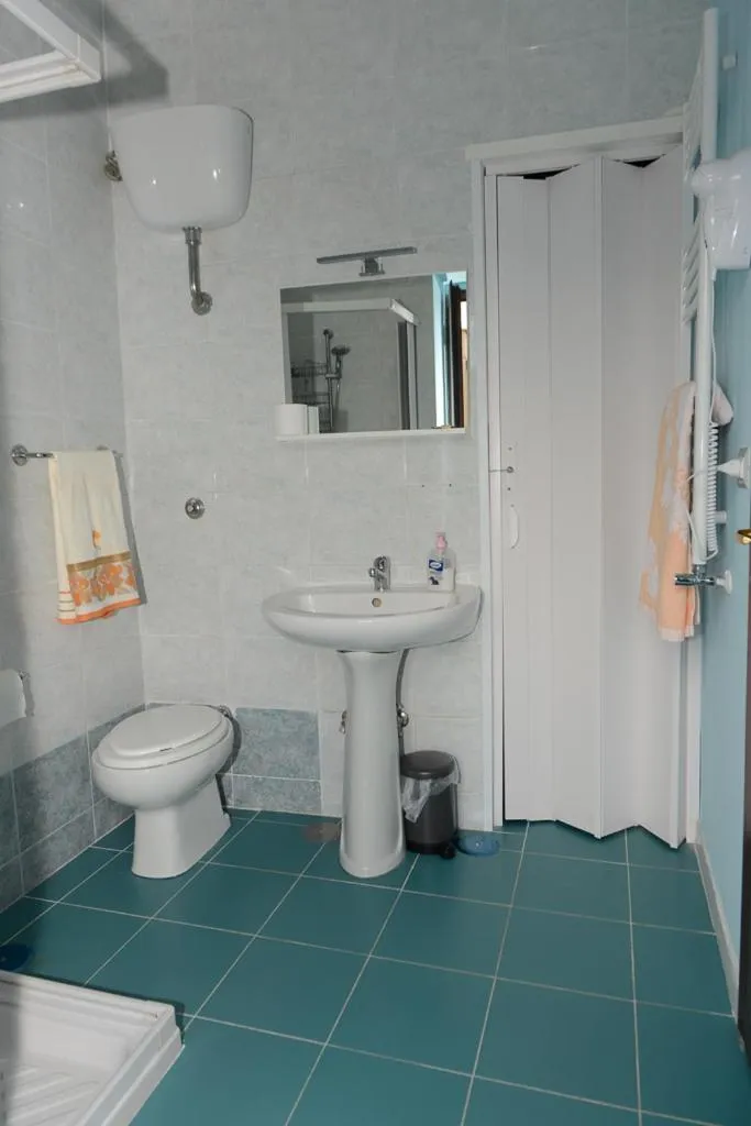 Shower in Napoli Royal Suite