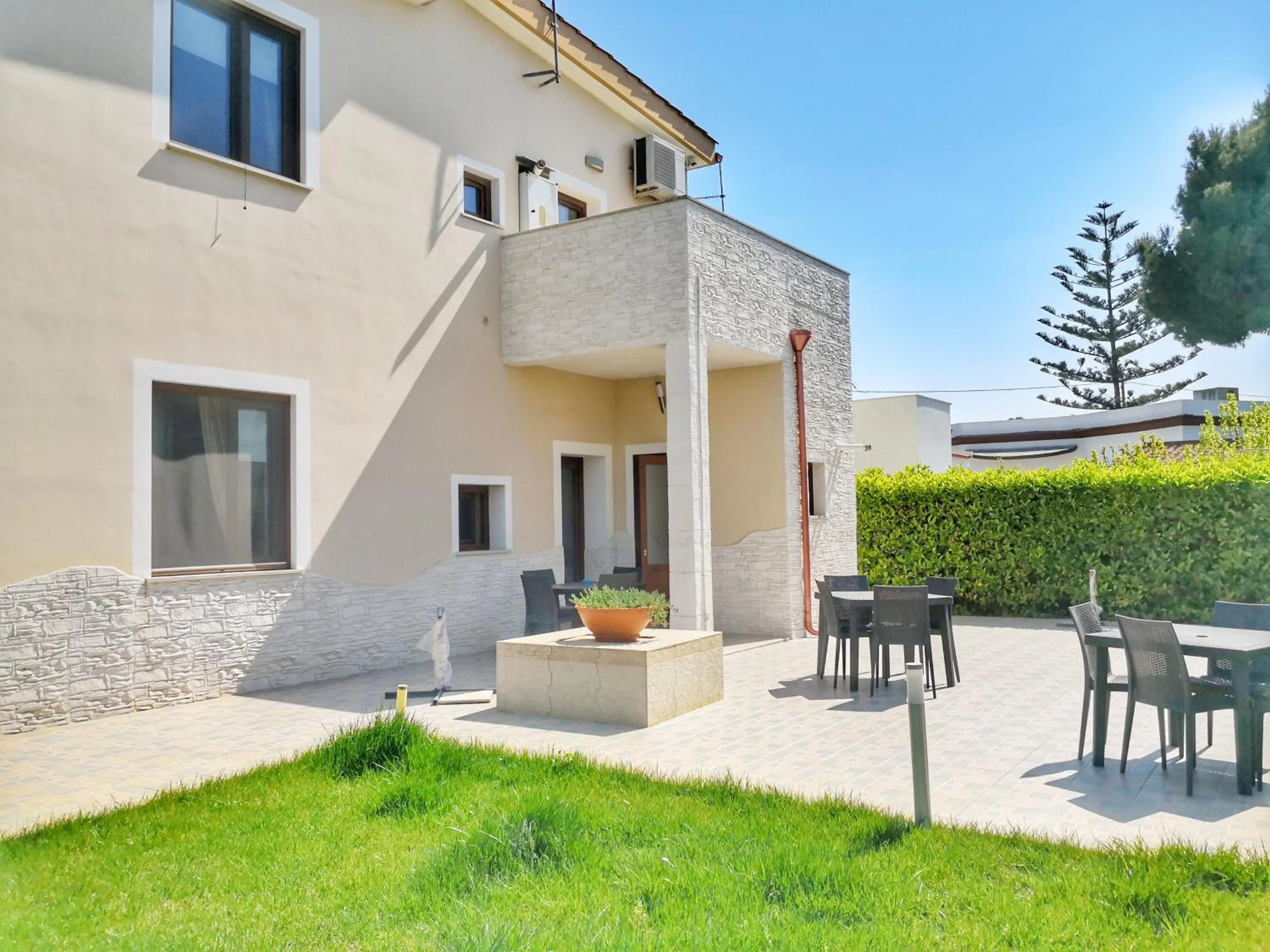 Property building in Dimora Mariù