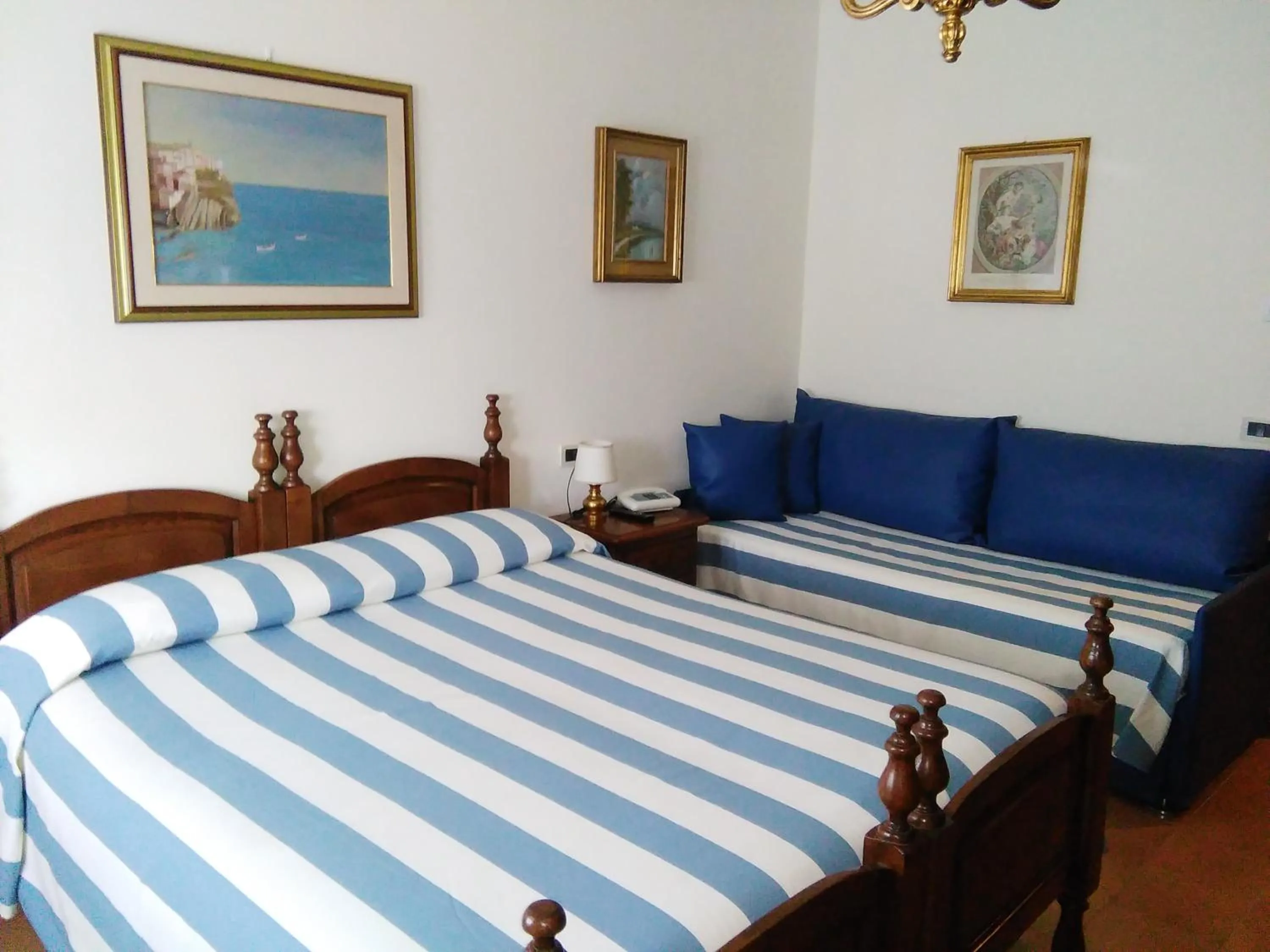 Bedroom, Bed in Ristorante Hotel Mira