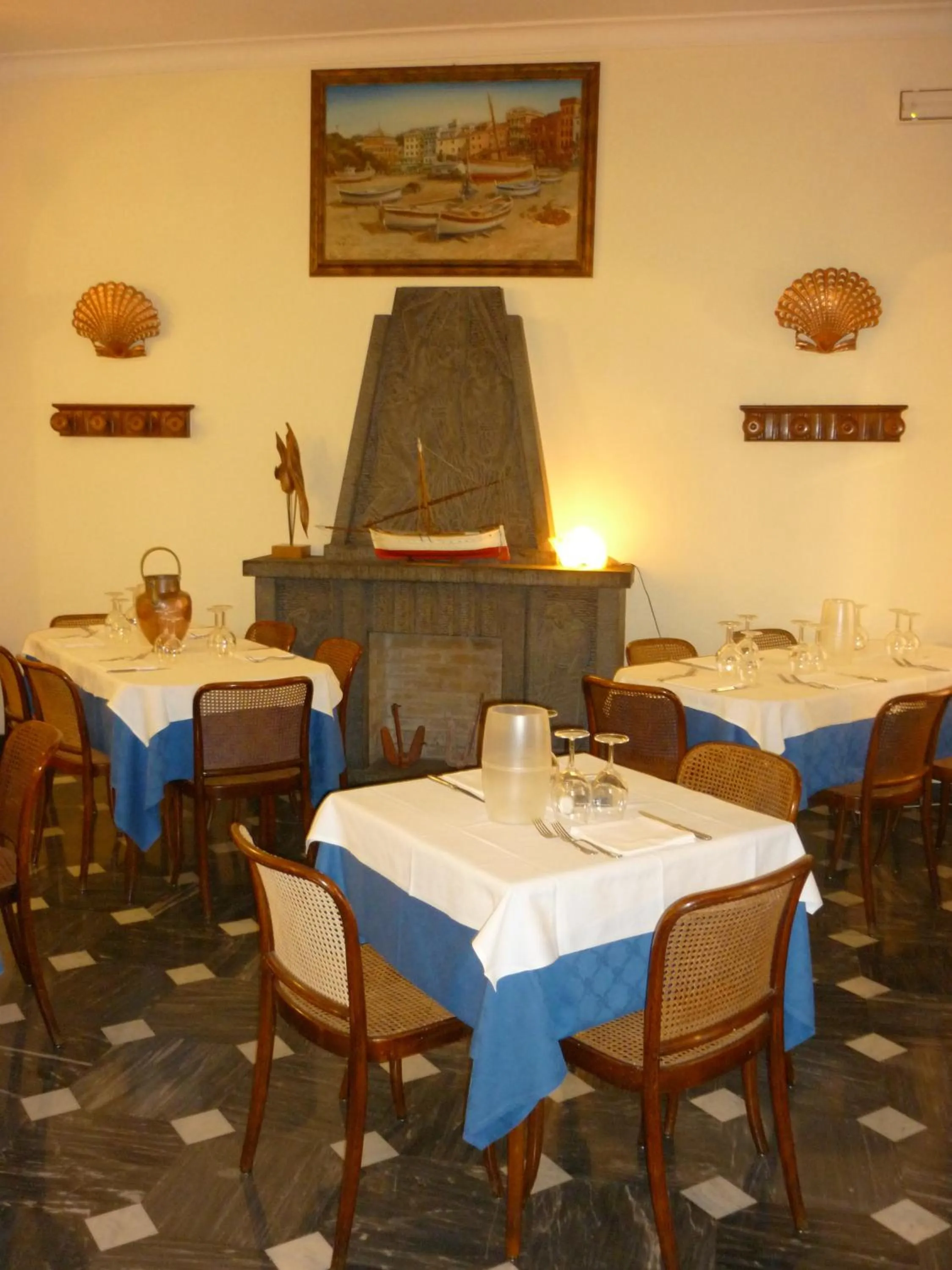 Restaurant/places to eat in Ristorante Hotel Mira