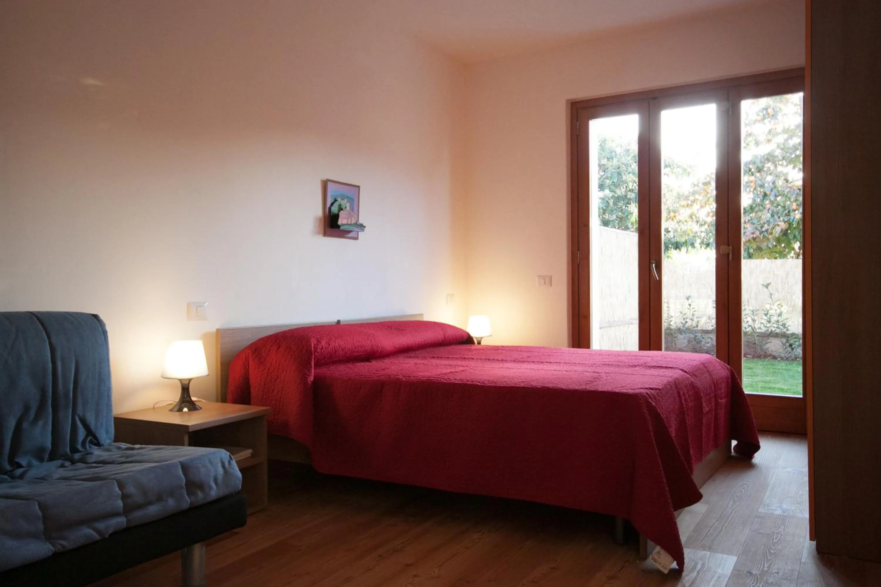 Photo of the whole room, Bed in Valle Di Francesco