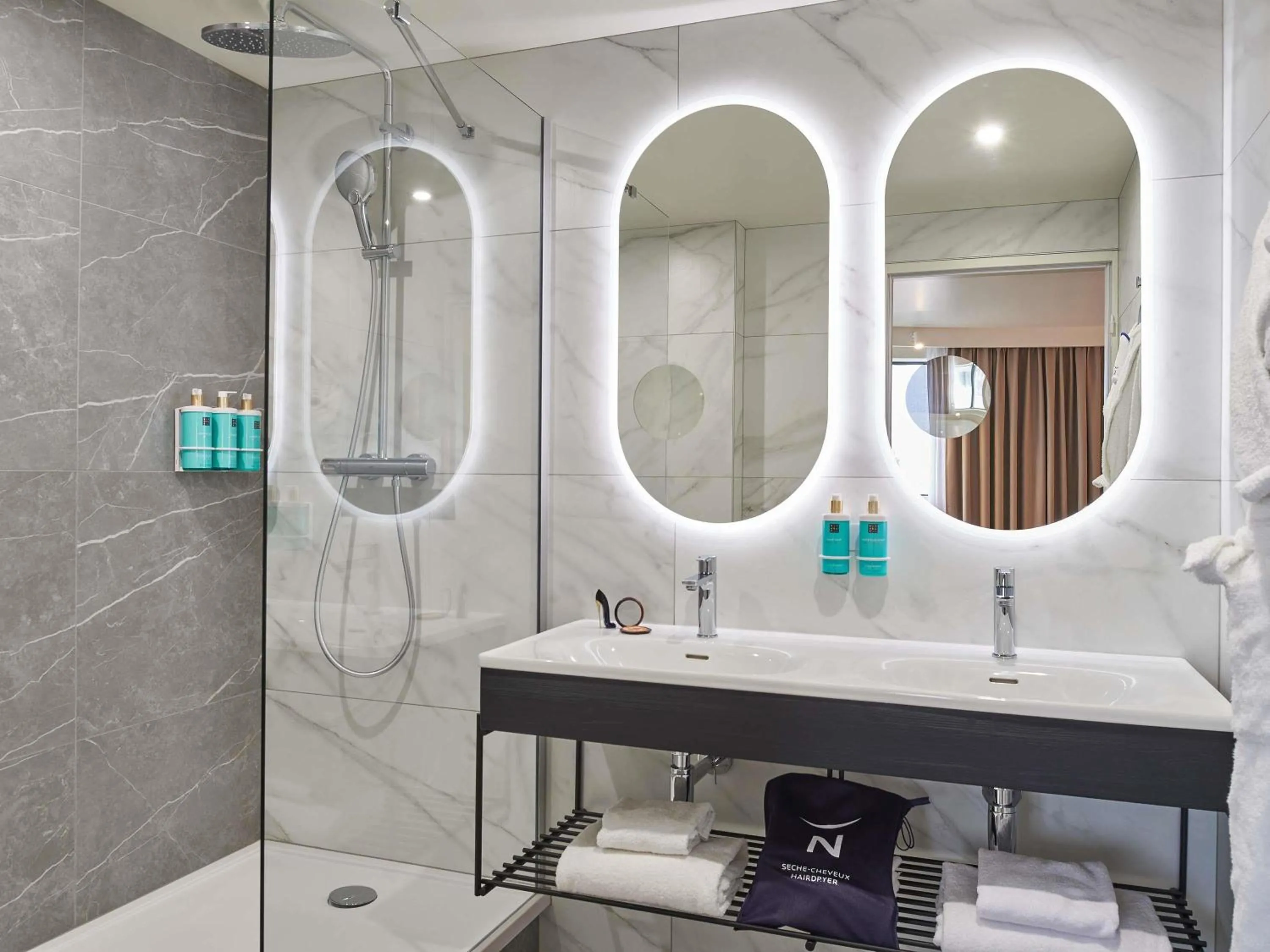 Bedroom in Novotel Paris 13 Porte d'Italie