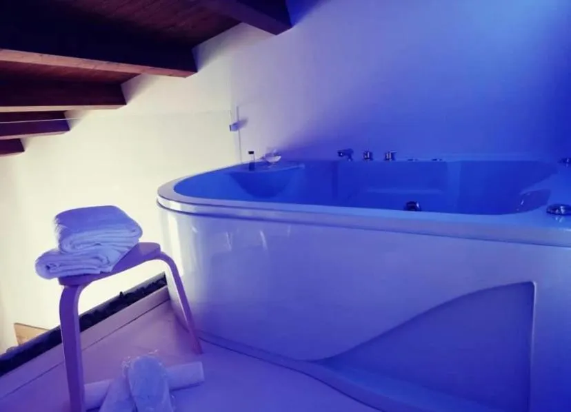 Bath in La Volta Rooms Locazione turistica