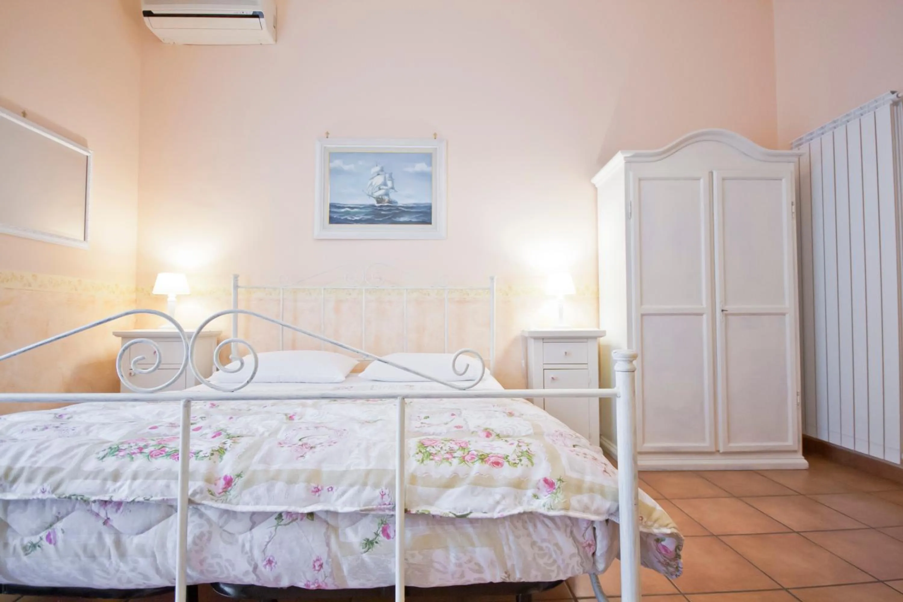 Photo of the whole room, Bed in Villa Liberty Palazzo Gigante
