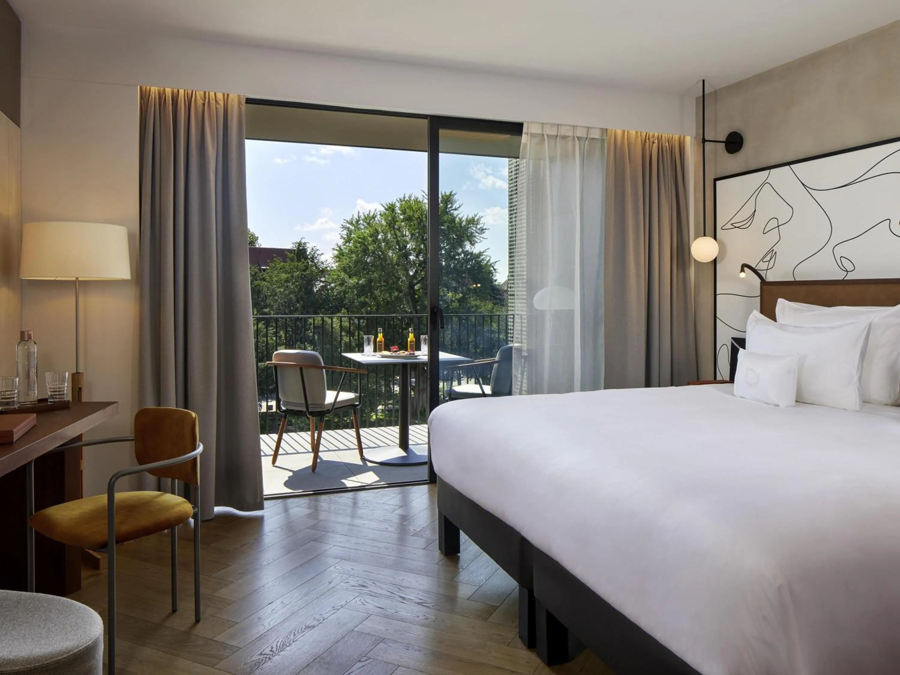 Bedroom, Bed in L'Esquisse Hotel & Spa Colmar - MGallery Collection
