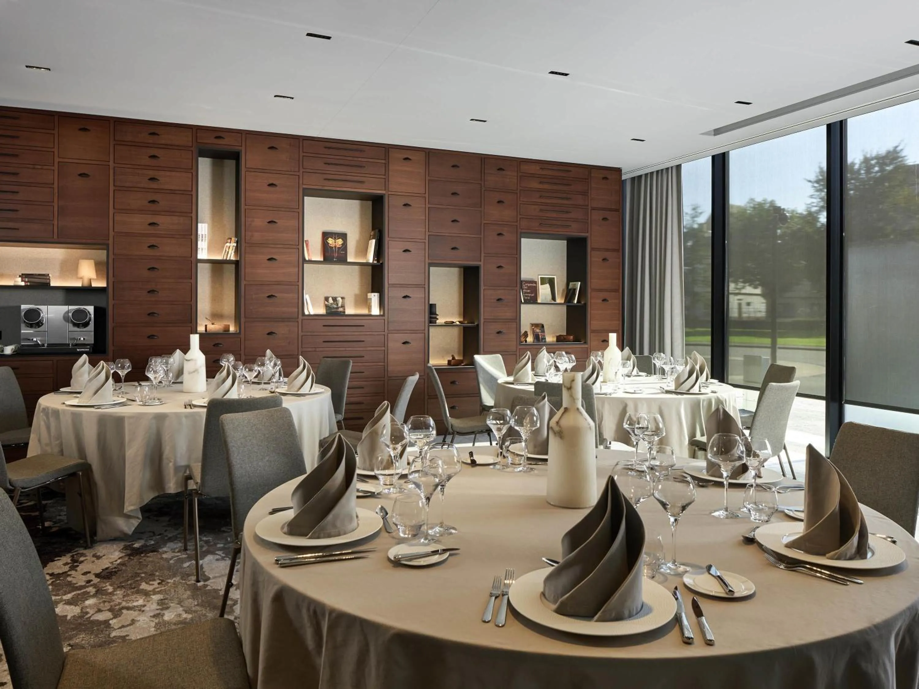 Meeting/conference room in L'Esquisse Hotel & Spa Colmar - MGallery Collection