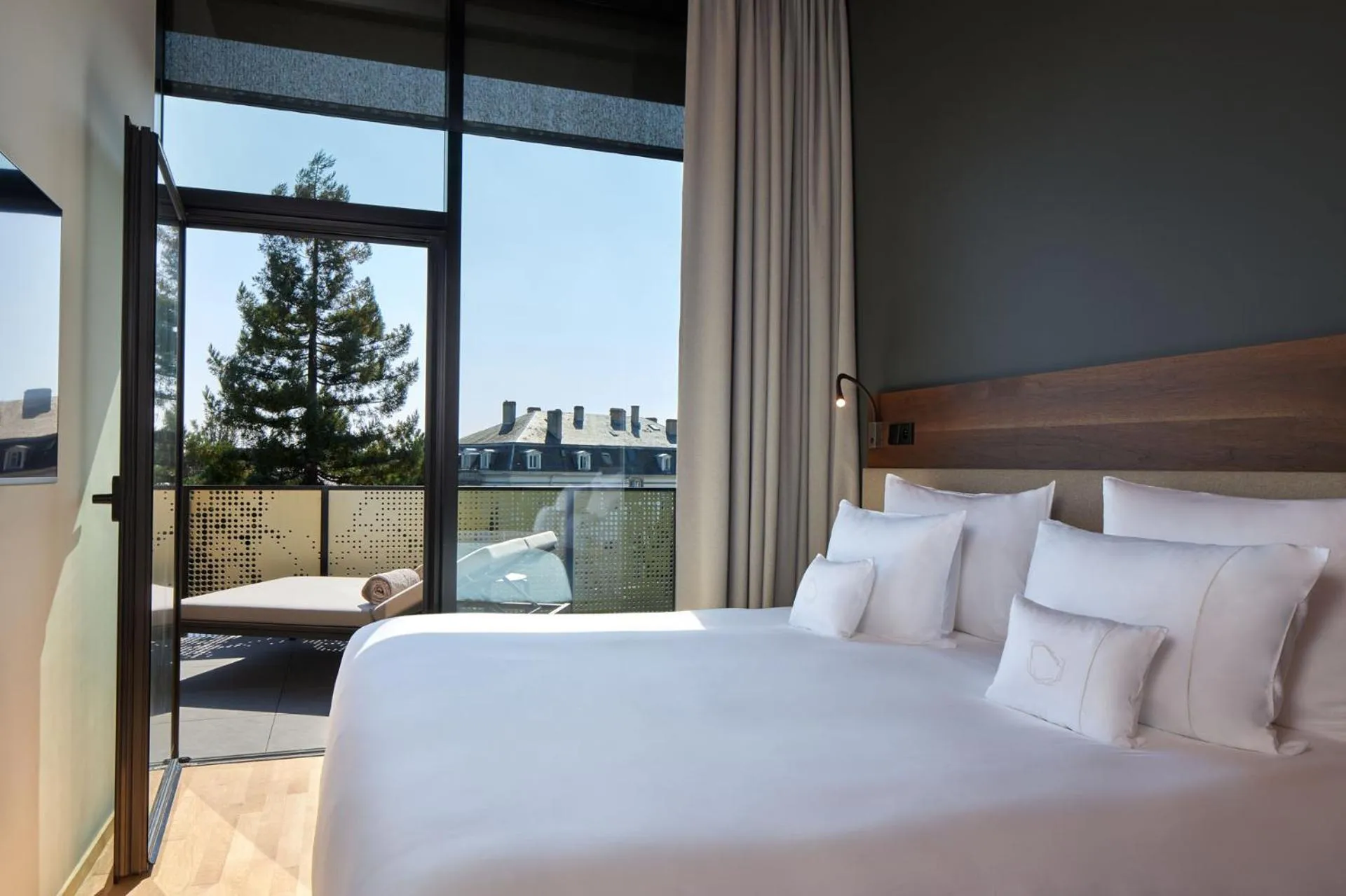 Bedroom, Bed in L'Esquisse Hotel & Spa Colmar - MGallery Collection