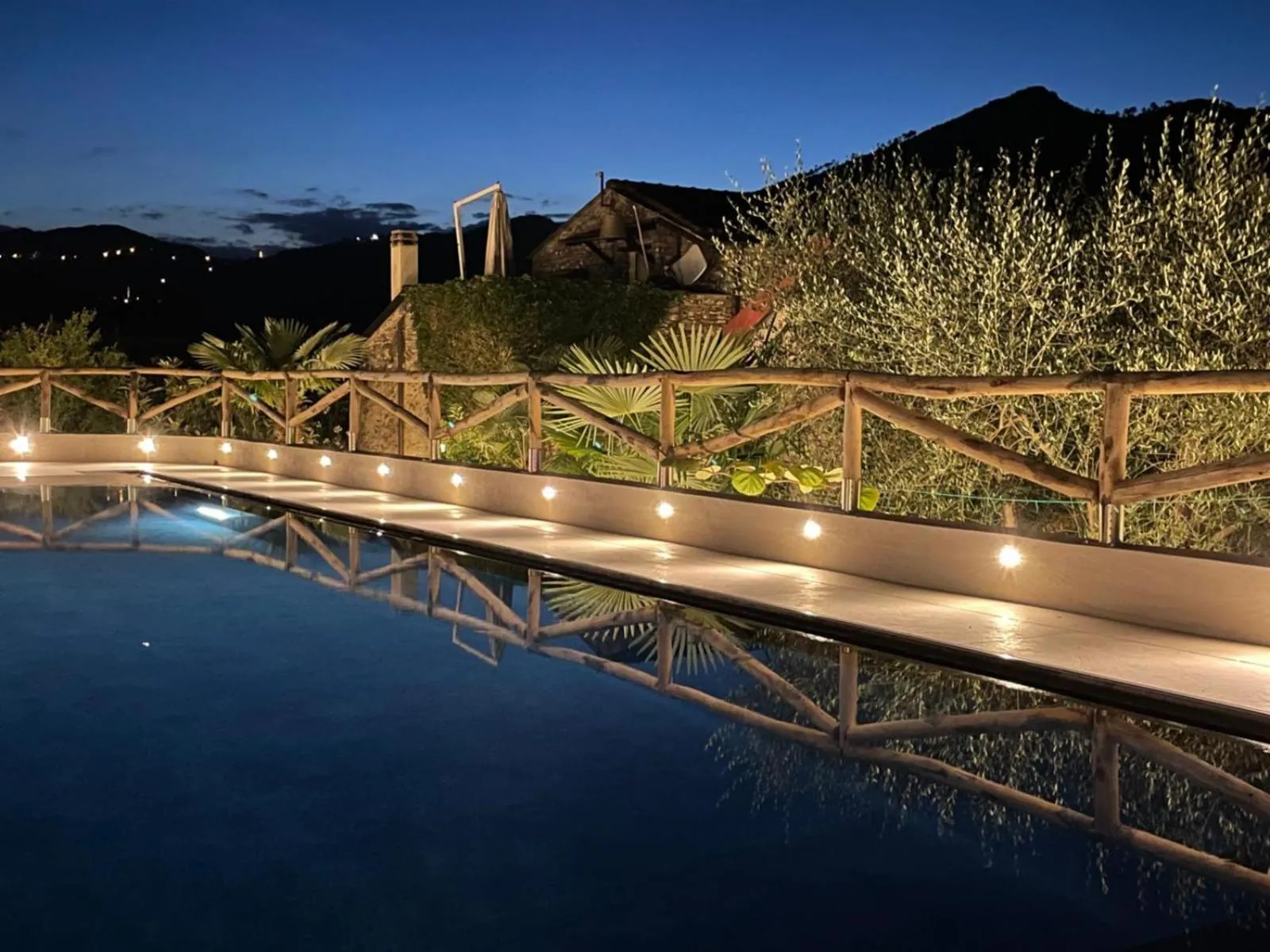 Pool view in Borgata Cantone Country House B&B